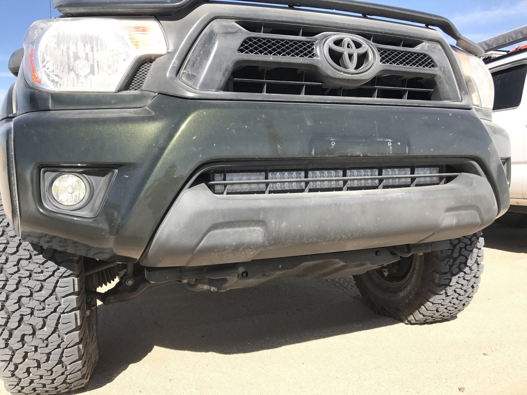 32" Lower Bumper Hidden LED Light Bar Brackets Kit For 2005-2015 Toyota Tacoma