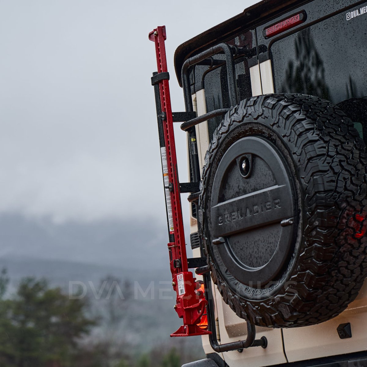 Ladder-Mounted Hi‑Lift Jack Carrier for INEOS Grenadier