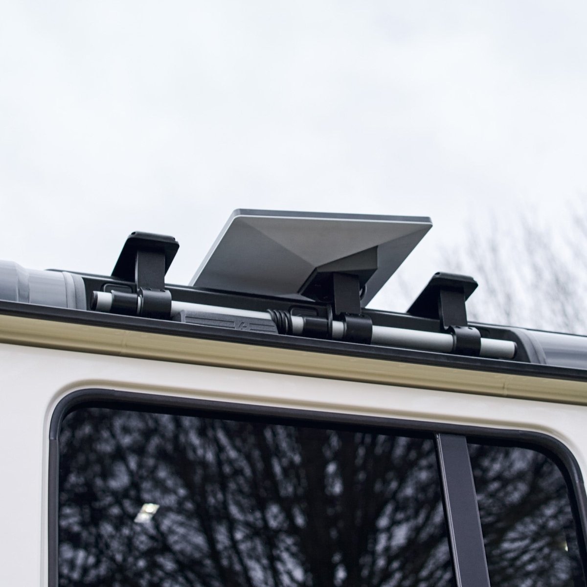 Starlink Mini Roof Mount v2 – Rail & Kickstand for INEOS Grenadier