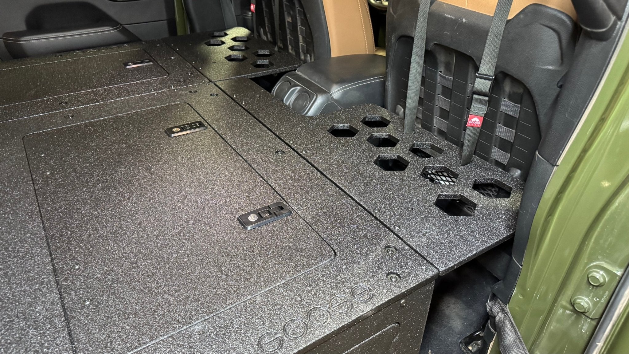 Jeep Wrangler 2018-Present JLU 4 Door - Second Row Seat Delete Plate System - 8" or 10" Module Based