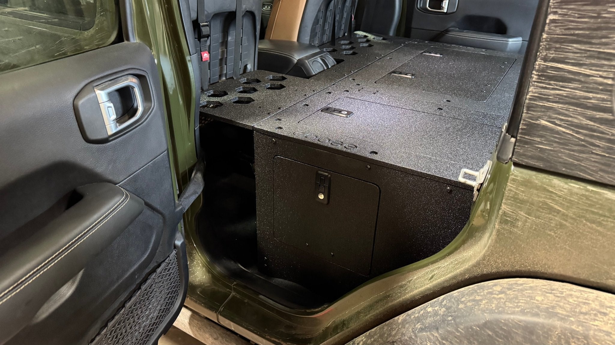 Jeep Wrangler 2018-Present JLU 4 Door - Second Row Seat Delete Plate System - 8" or 10" Module Based
