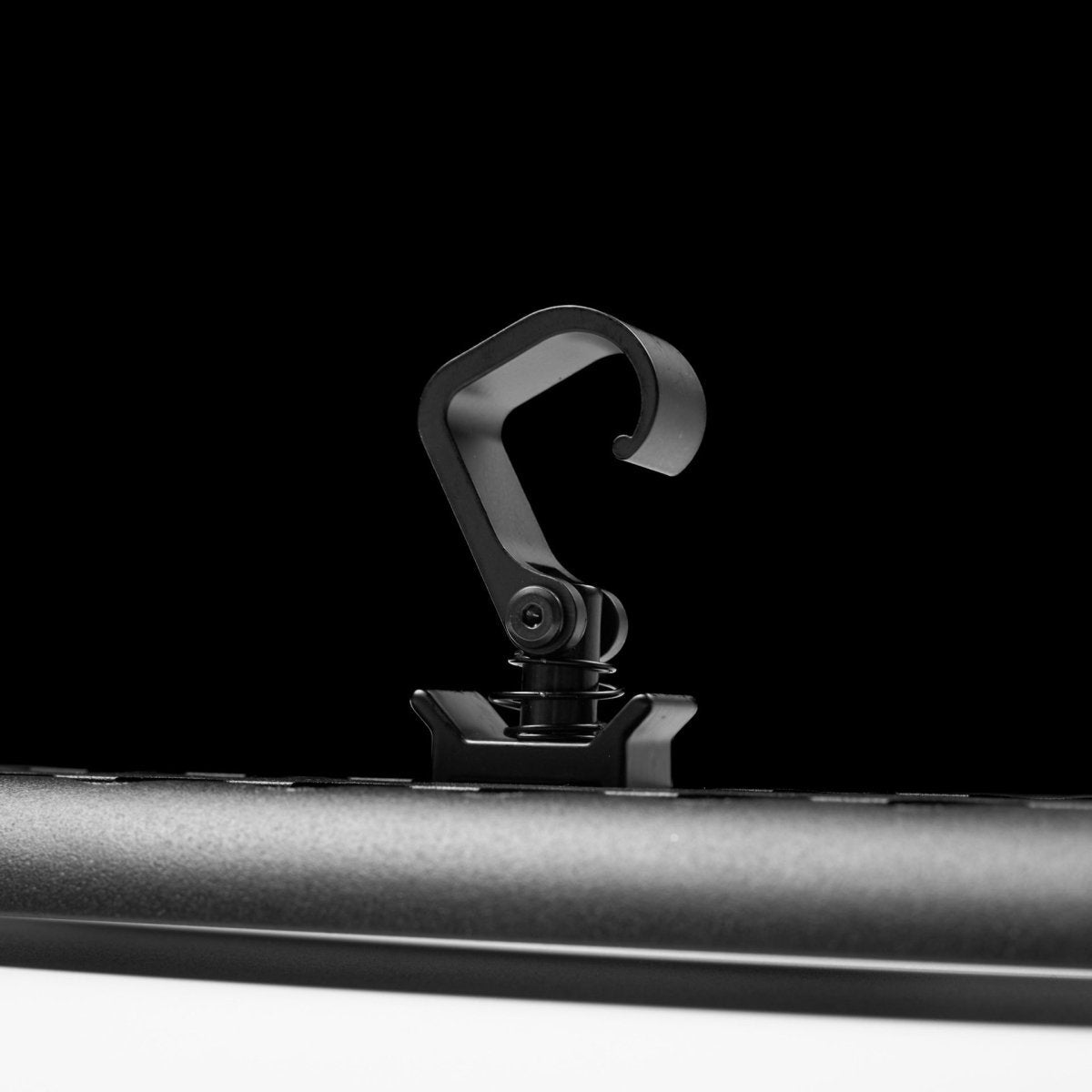 DVA L-Track Adjustable Gear Hook, 4-Pack