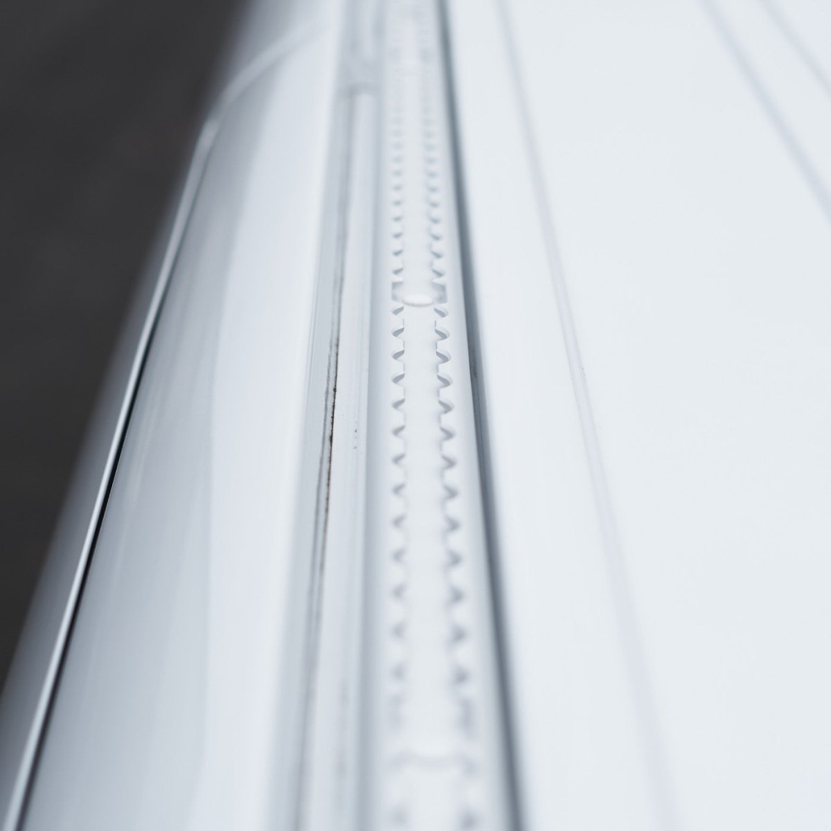 Mercedes Sprinter: LoadSpan™ Load-Spreading Roof Rails with L-Track