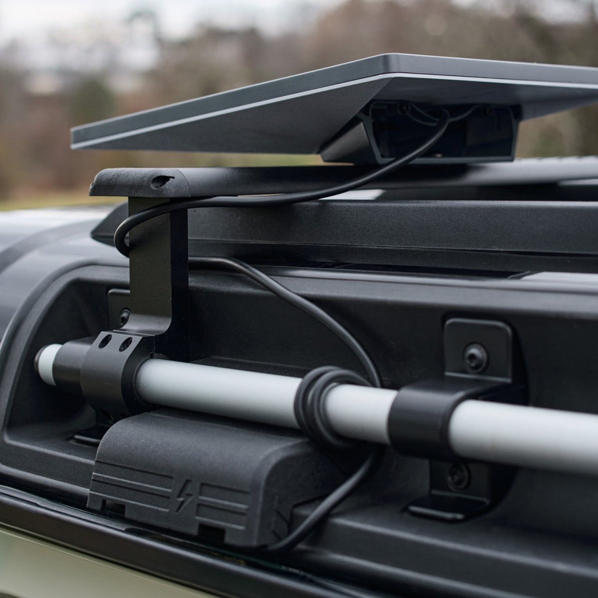 Low Stock: Starlink Mini Roof Rack Mount v2 – Universal Roof Rack Fit with Anti-Theft Kickstand