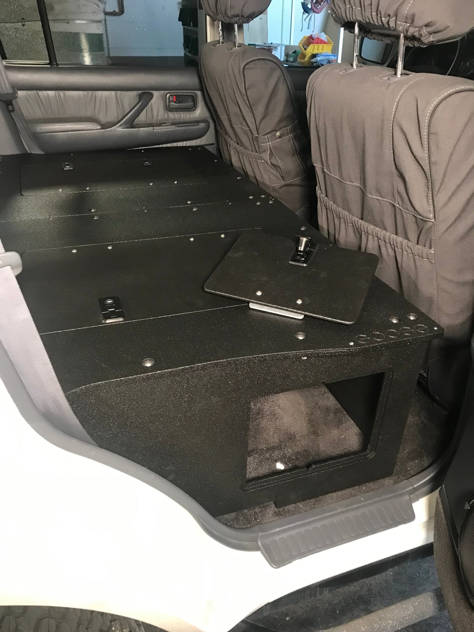 Stealth Sleep and Storage Packaged for Toyota Land Cruiser 1991-1997 80 Series - 43-3/8" W x 8" H x 40" D Drawers Goose Gear- Overland Kitted