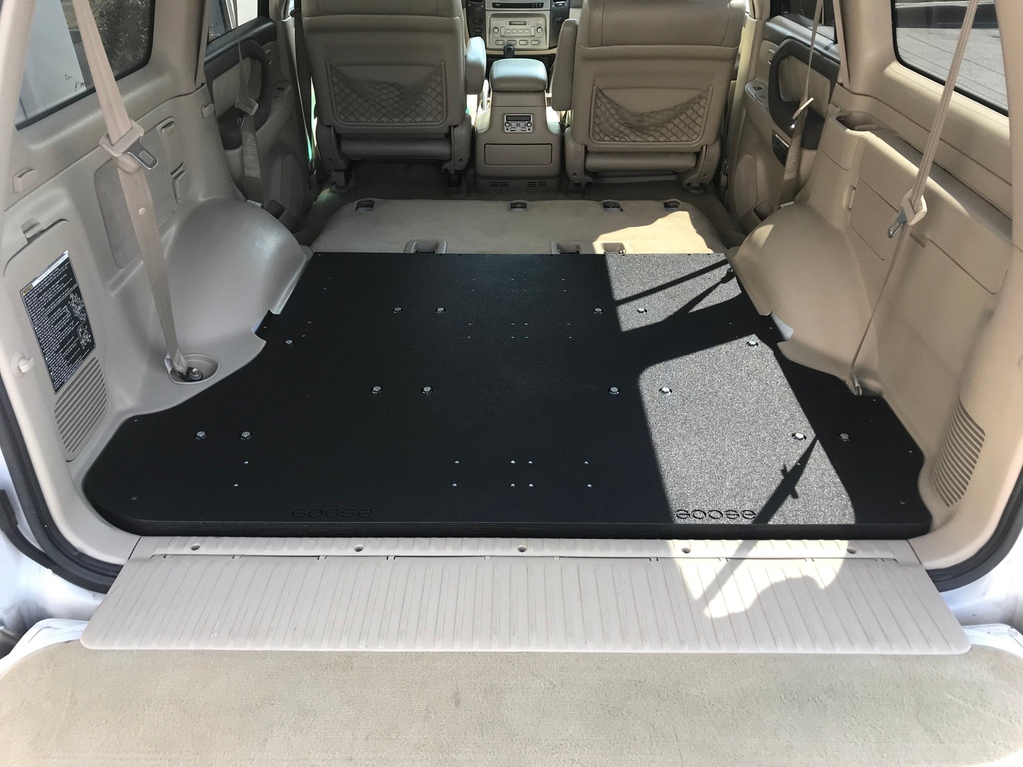 Goose Gear Toyota Land Cruiser 100 Series Rear Plate System — 1998-2007