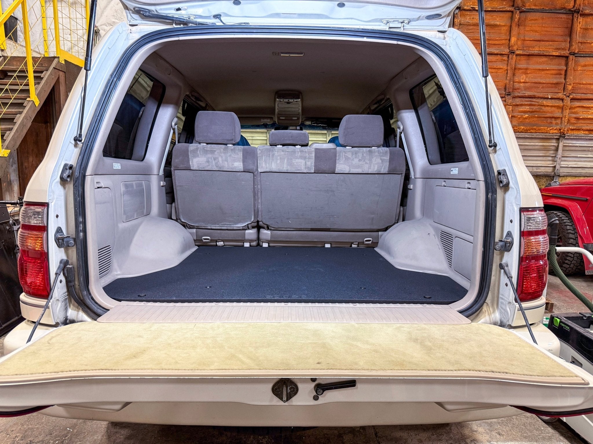 Goose Gear Toyota Land Cruiser 100 Series Rear Plate System — 1998-2007