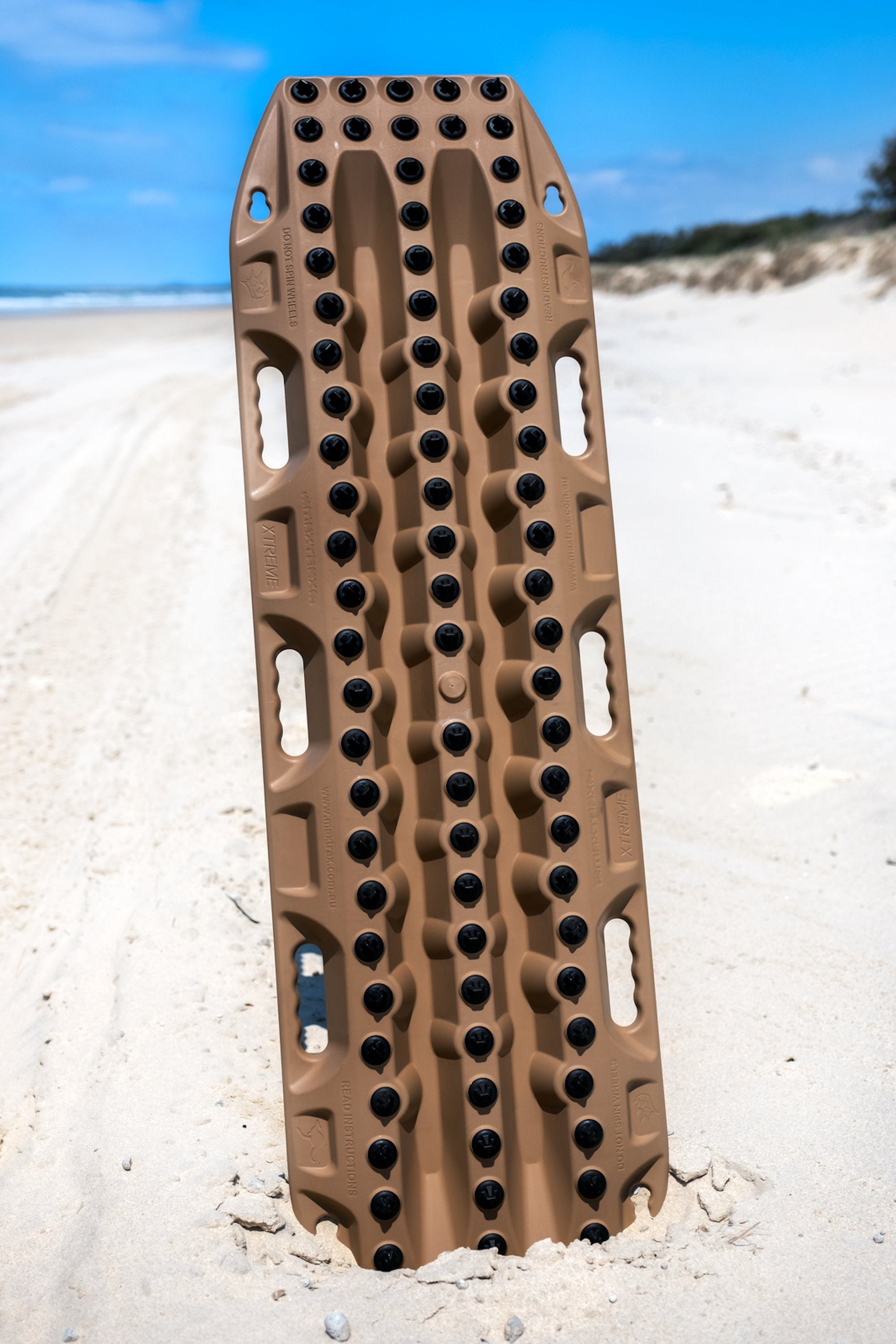 MAXTRAX XTREME Desert Tan Recovery Boards Recovery Gear MAXTRAX- Overland Kitted