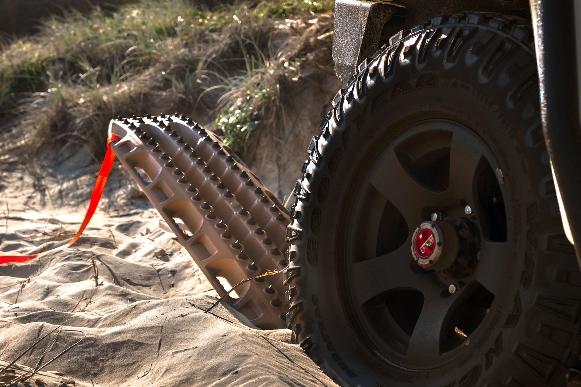 MAXTRAX XTREME Desert Tan Recovery Boards Recovery Gear MAXTRAX- Overland Kitted