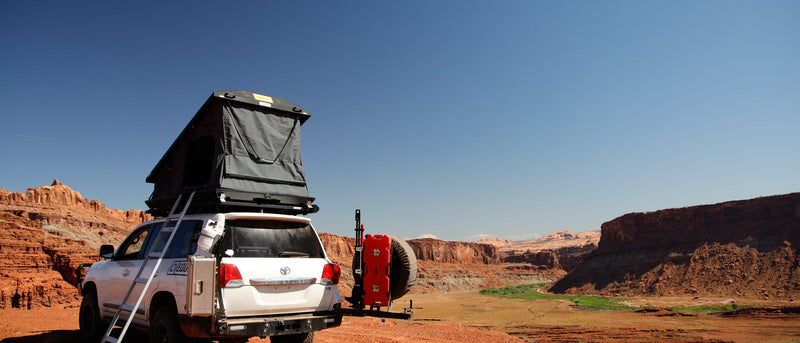 eezi awn hard shell roof top tent in Moab utah 