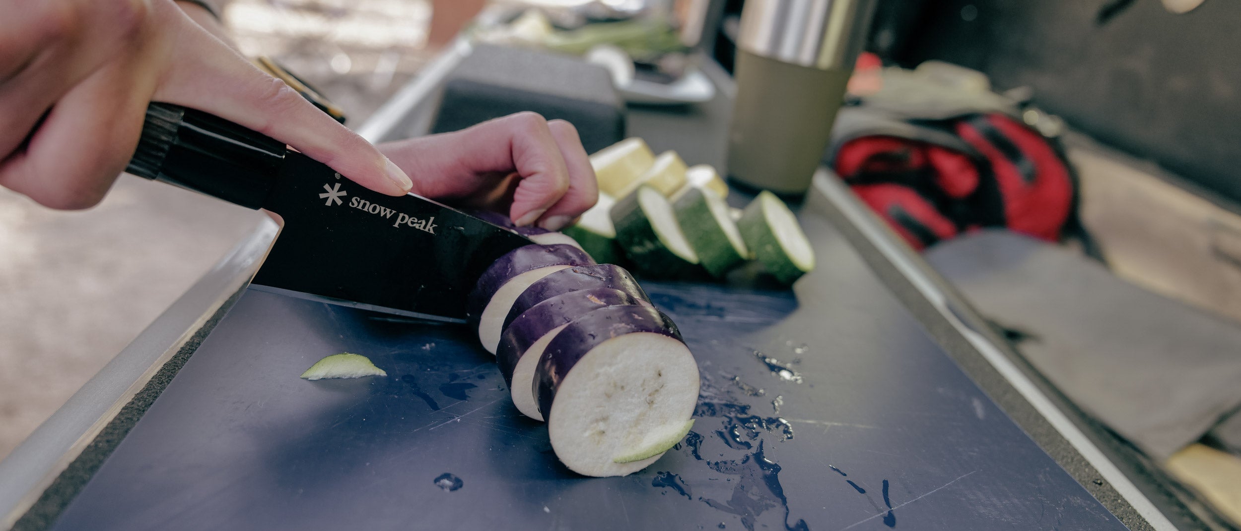 Snow Peak Chopping Board and Knife Set 