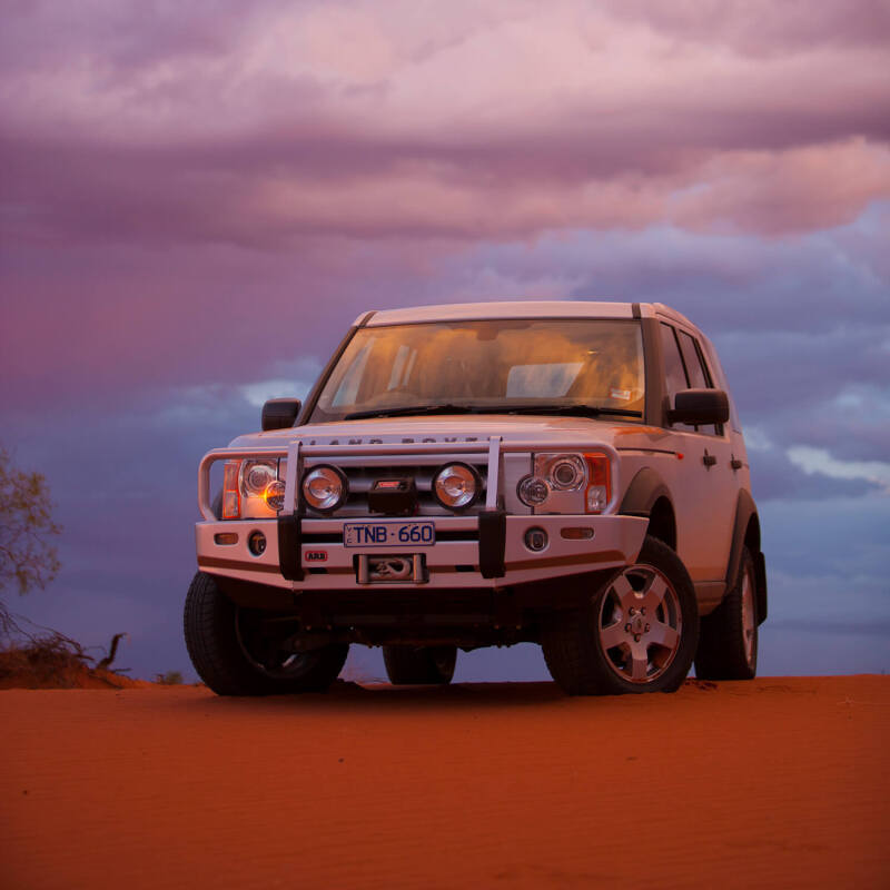 ARB Deluxe bull bar for Land Rover LR3 — wing and center pan profile