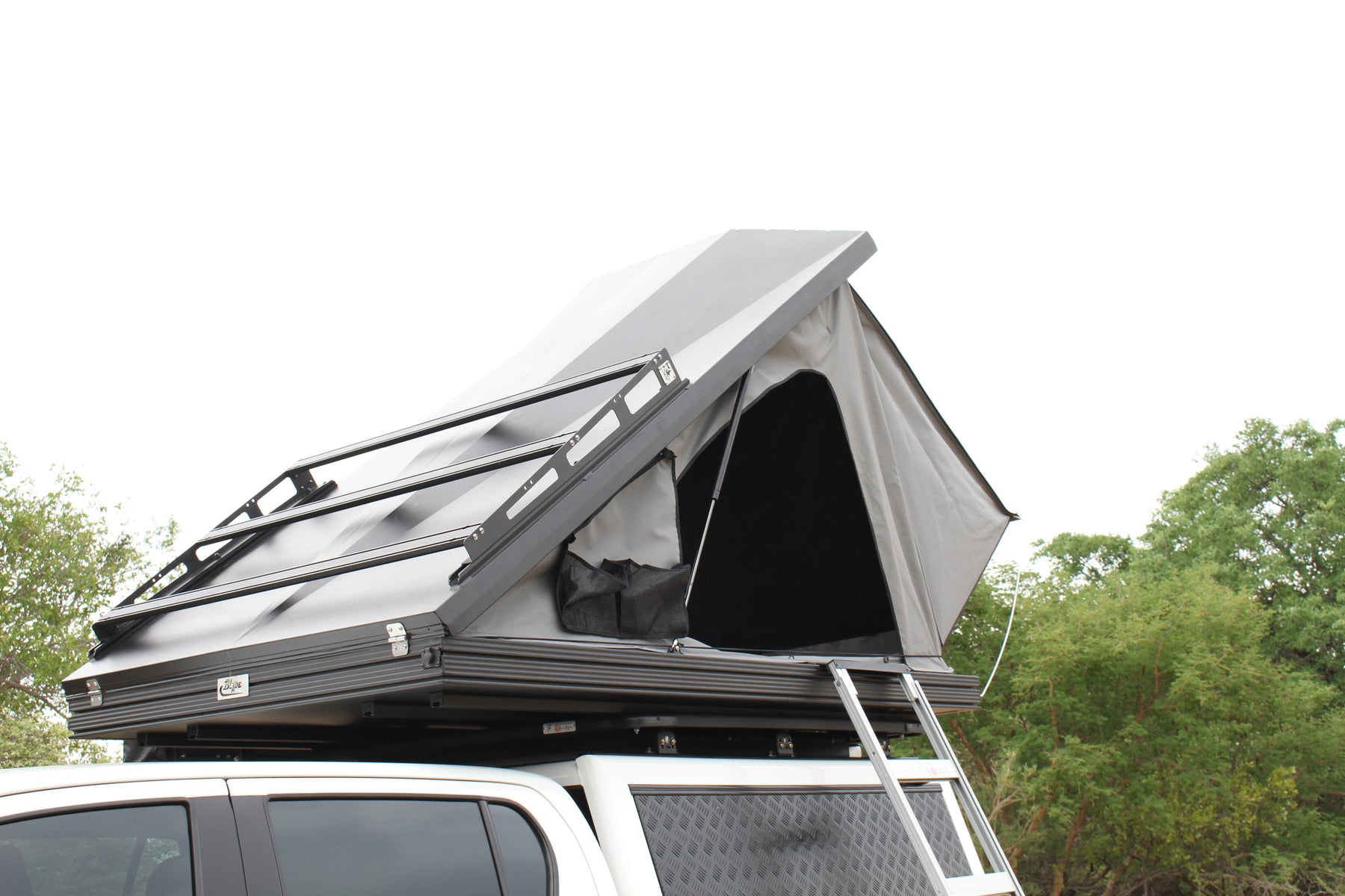 Blade 40th Edition Hard Shell Roof Top Tent  Roof Top Tent Eezi-Awn- Overland Kitted