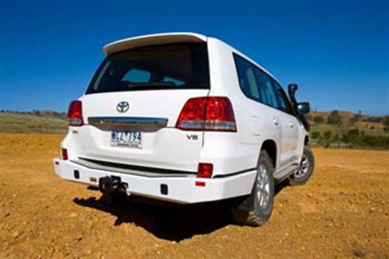 ARB steel rear bar for pre-facelift Land Cruiser 200 Series — studio view