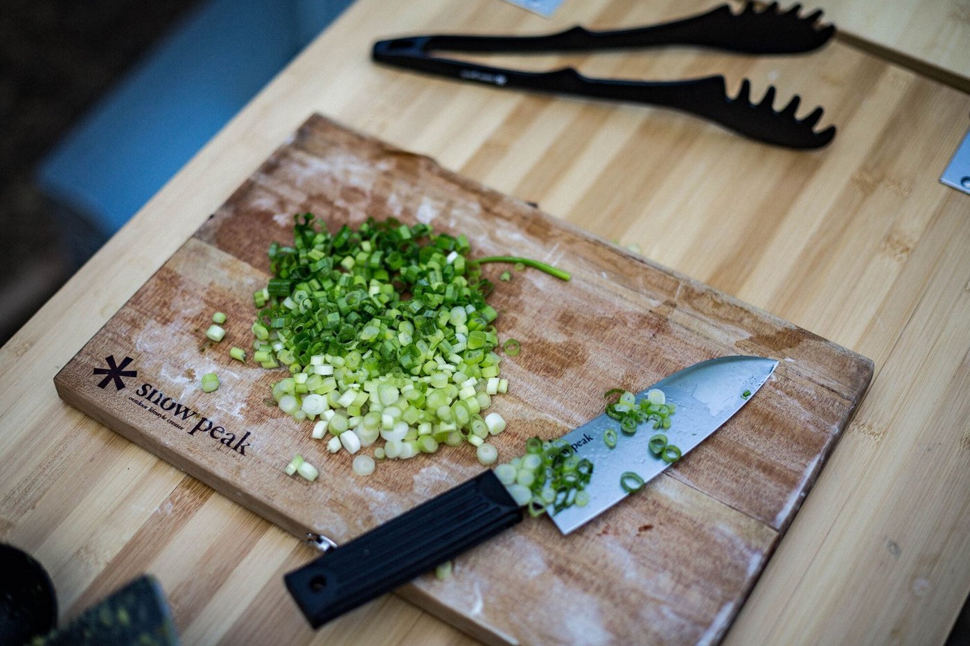 Chopping Board and Knife Set - Medium Cookware Snow Peak- Overland Kitted