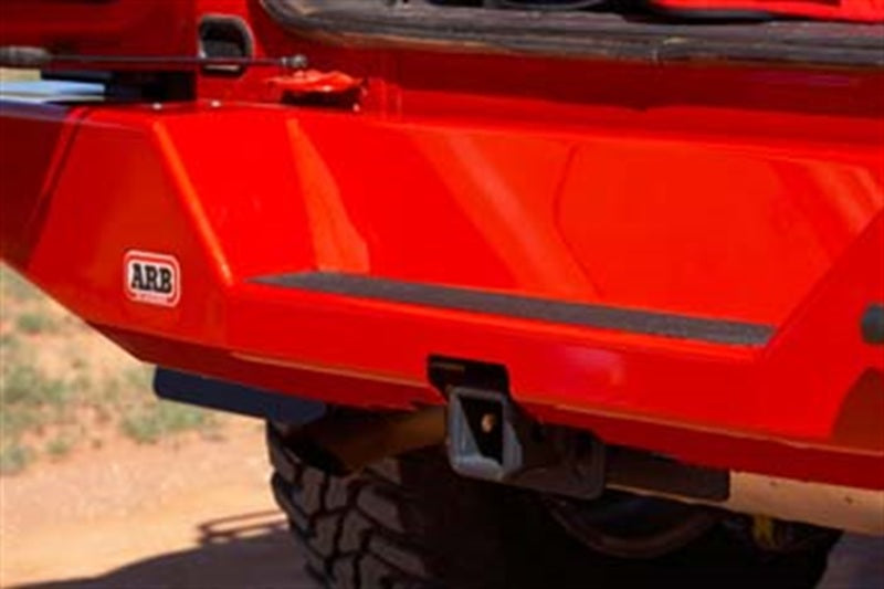 ARB Hummer H3 rear bar — corner wrap protection