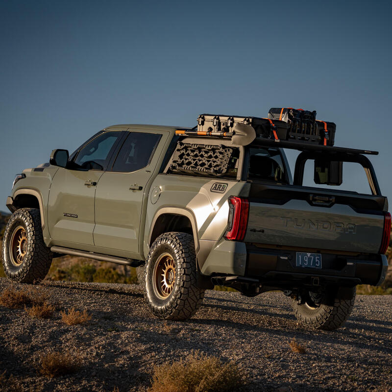 ARB Tundra side step ribbed aluminum tread plate detail