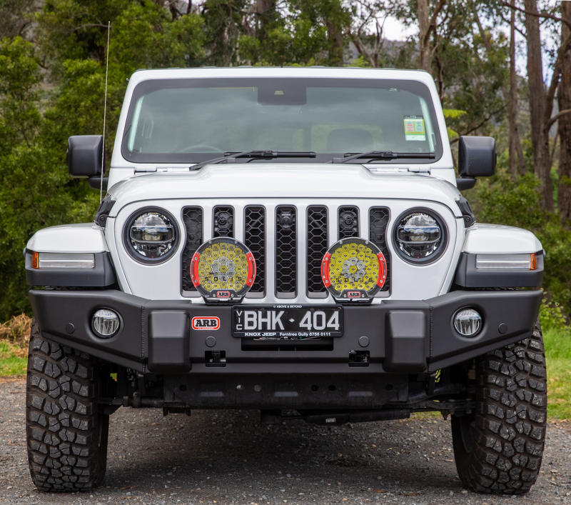ARB front winch bumper for Jeep Wrangler JL and Gladiator JT — fitment view