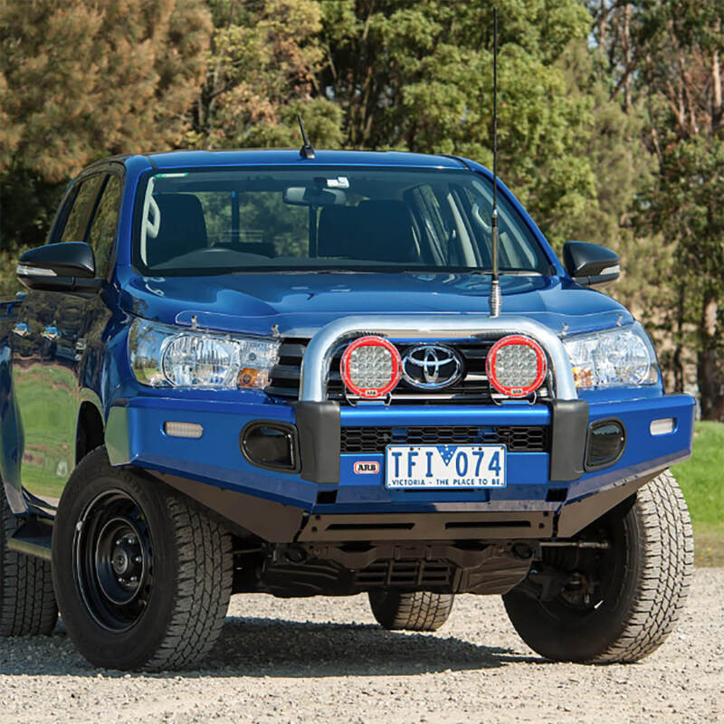 ARB Sahara Deluxe winch bull bar front bumper (photo 1)