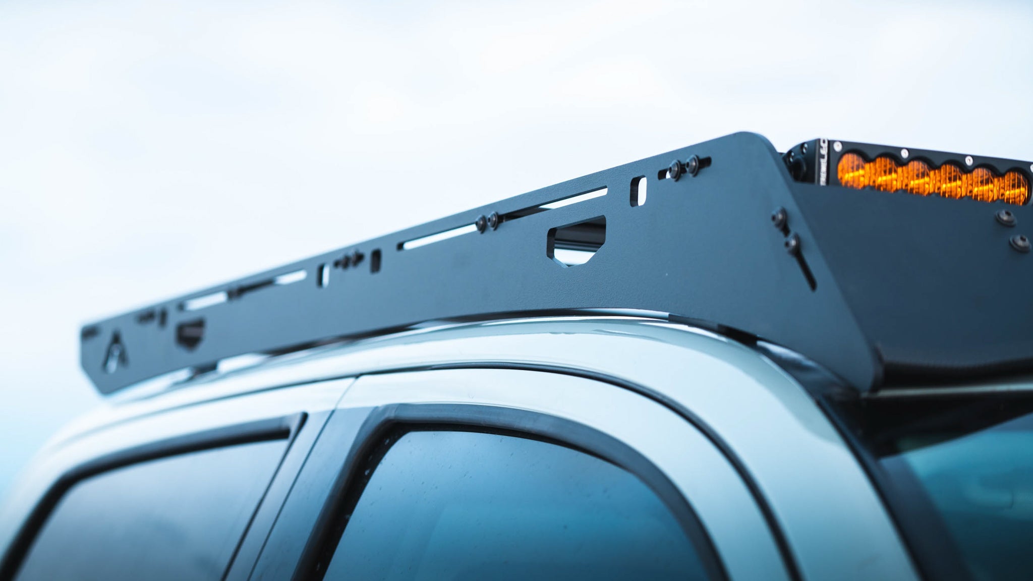 Sherpa Tundra CrewMax Roof Rack 
Detail side
