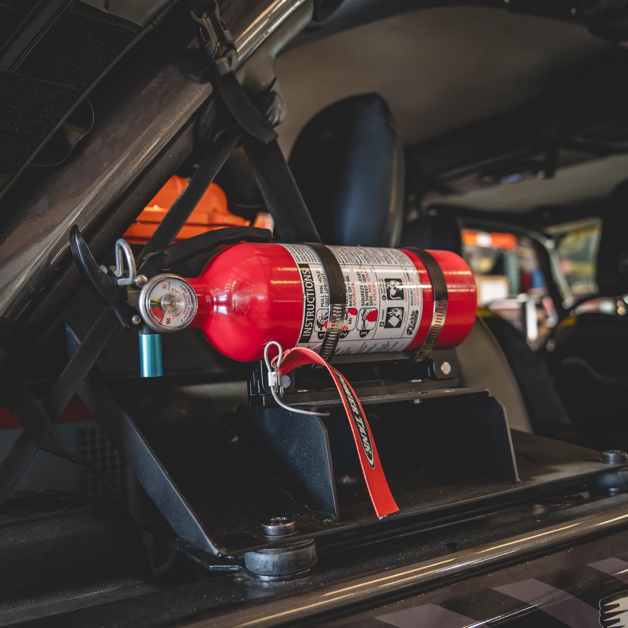 Quick-Release Bracket - 2.5 lb ABC Fire Exinguisher, Power Shot, Pro Eagle Phoenix CO2 Jack