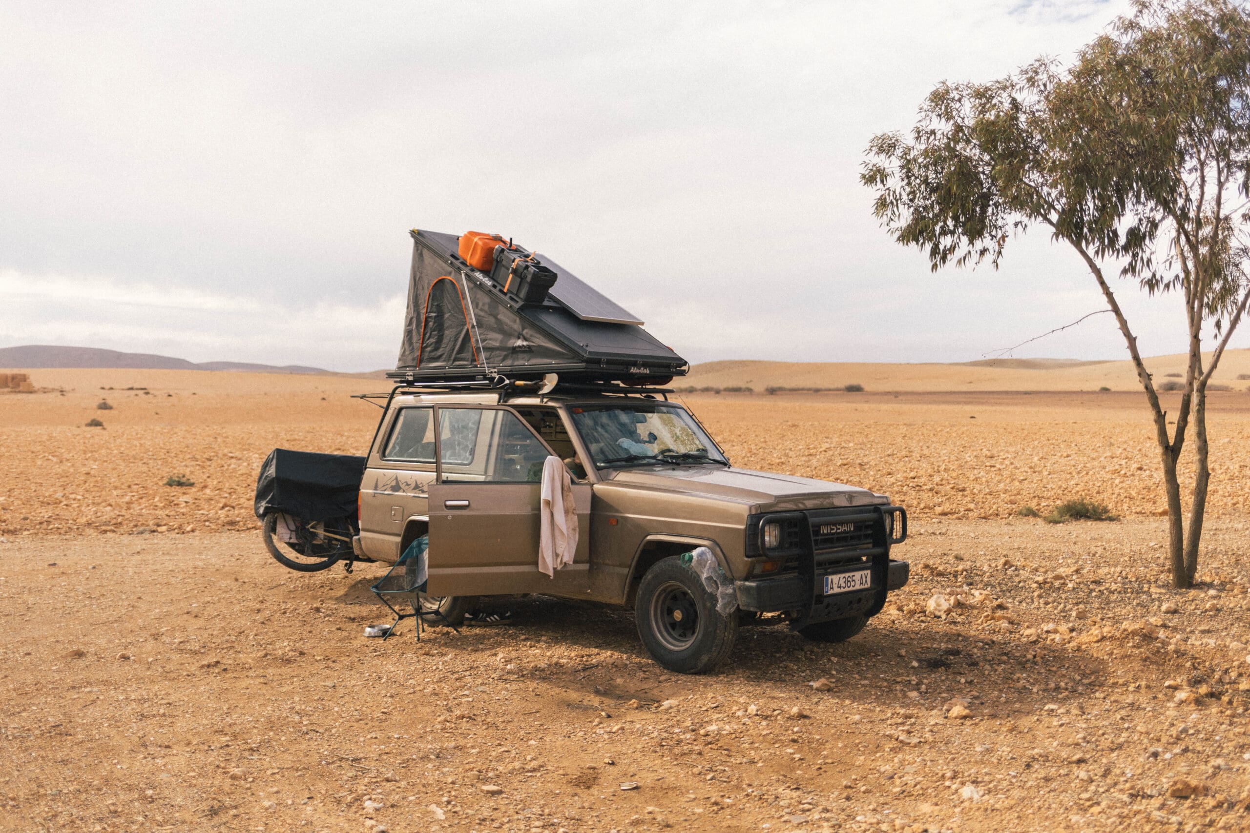 LT-50 LIGHTWEIGHT TENT Roof top tent Alu-Cab- Overland Kitted