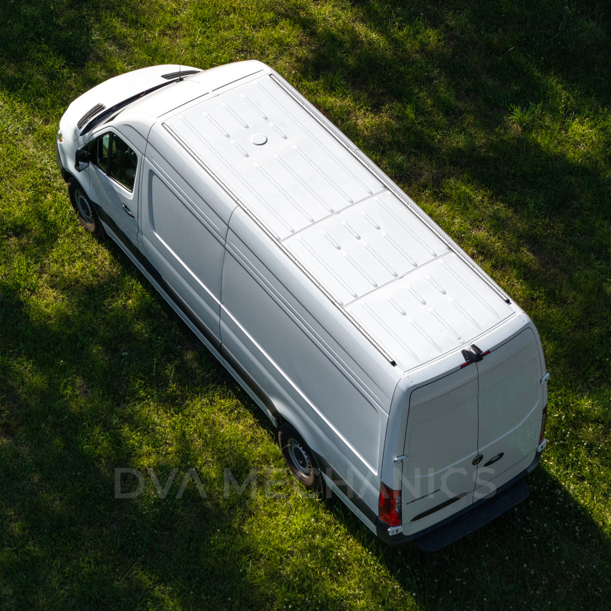 Mercedes Sprinter: LoadSpan™ Load-Spreading Roof Rails with L-Track
