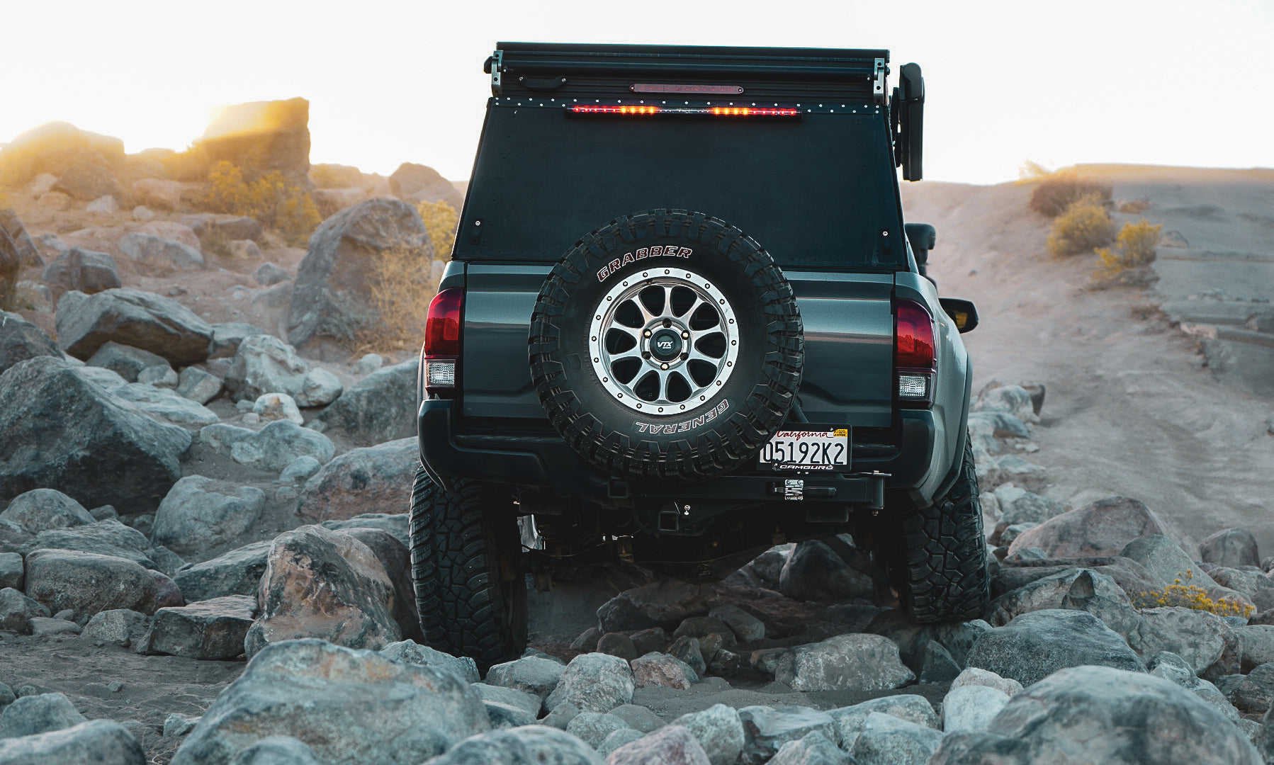 UltraSwing™ Multi-Fit Spare Tire Hitch Mount | RiGd Supply Vehicle RIGd Supply- Overland Kitted