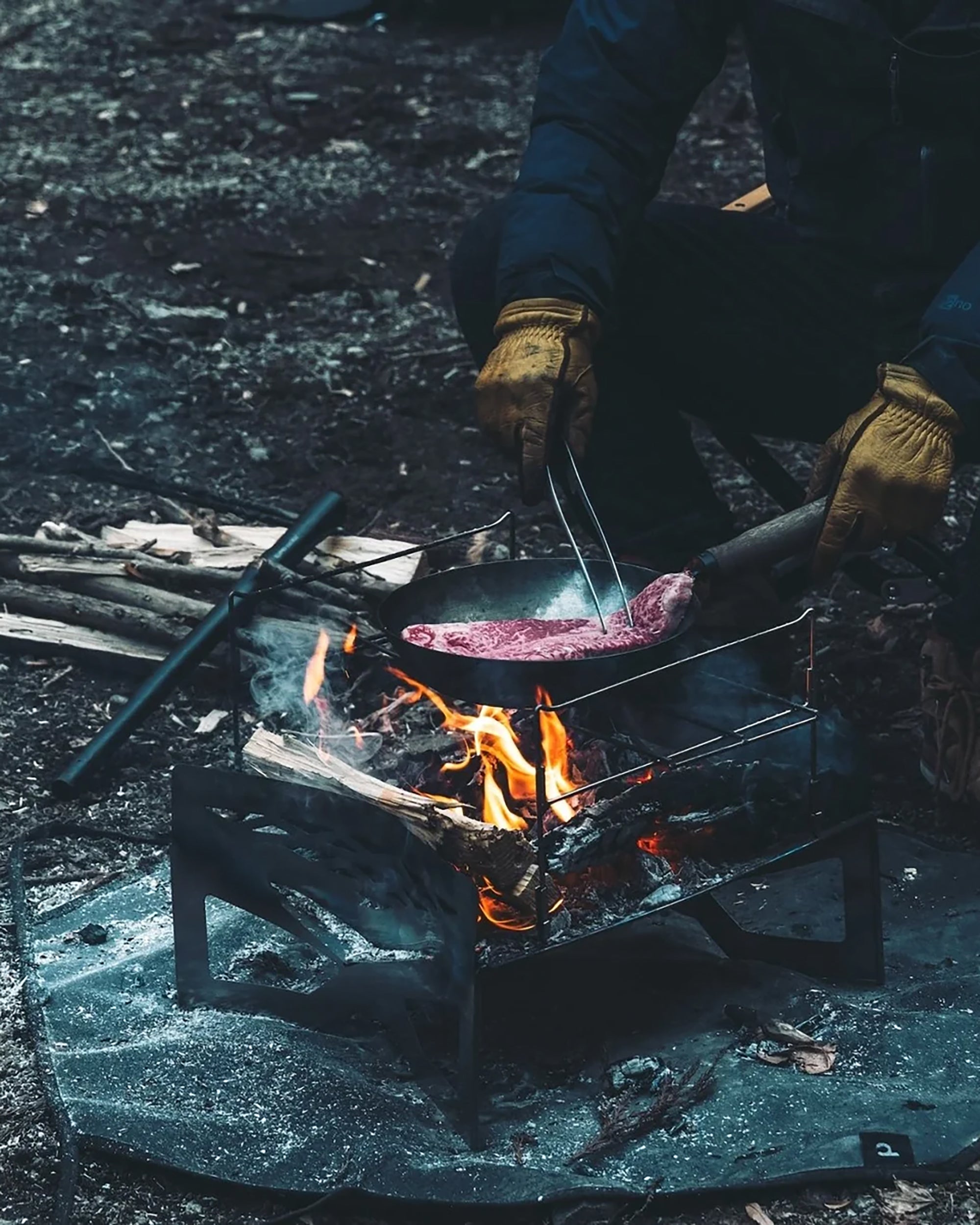 TOKYO CRAFTS MAKULITE Titanium Fire Pit