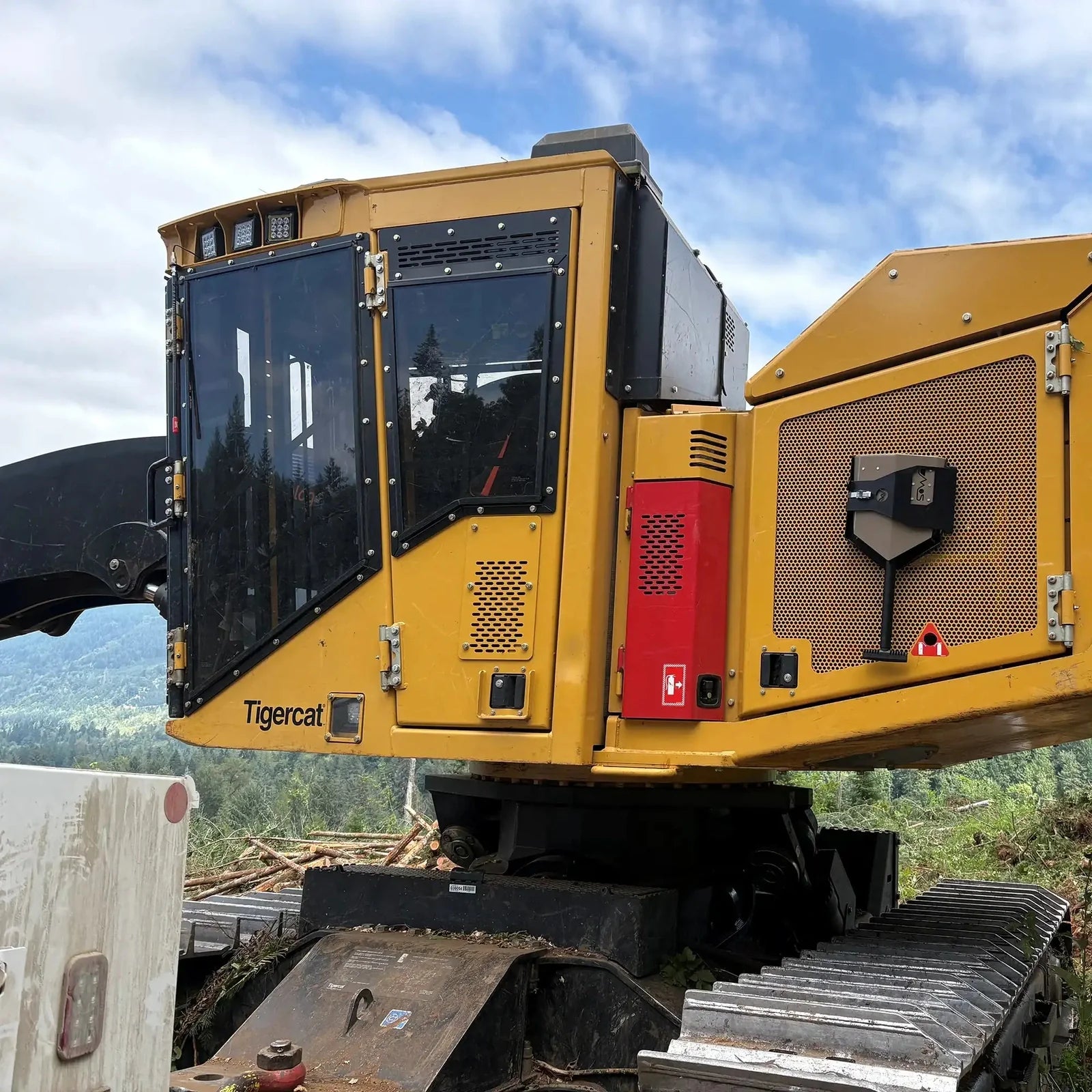 DMOS Delta Shovel Mount