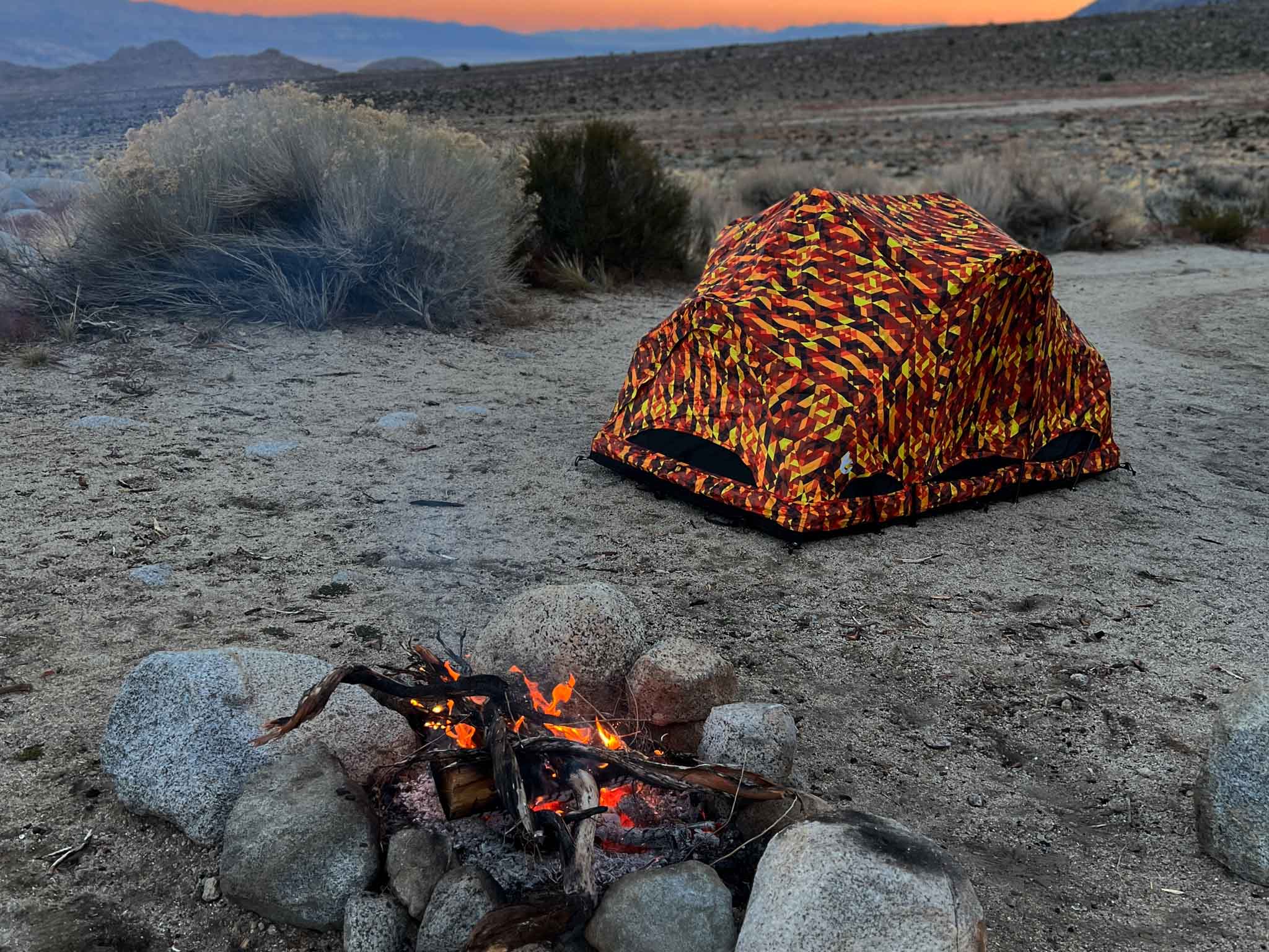 REV PICK-UP TRUCK TENT (Ember Black Out)