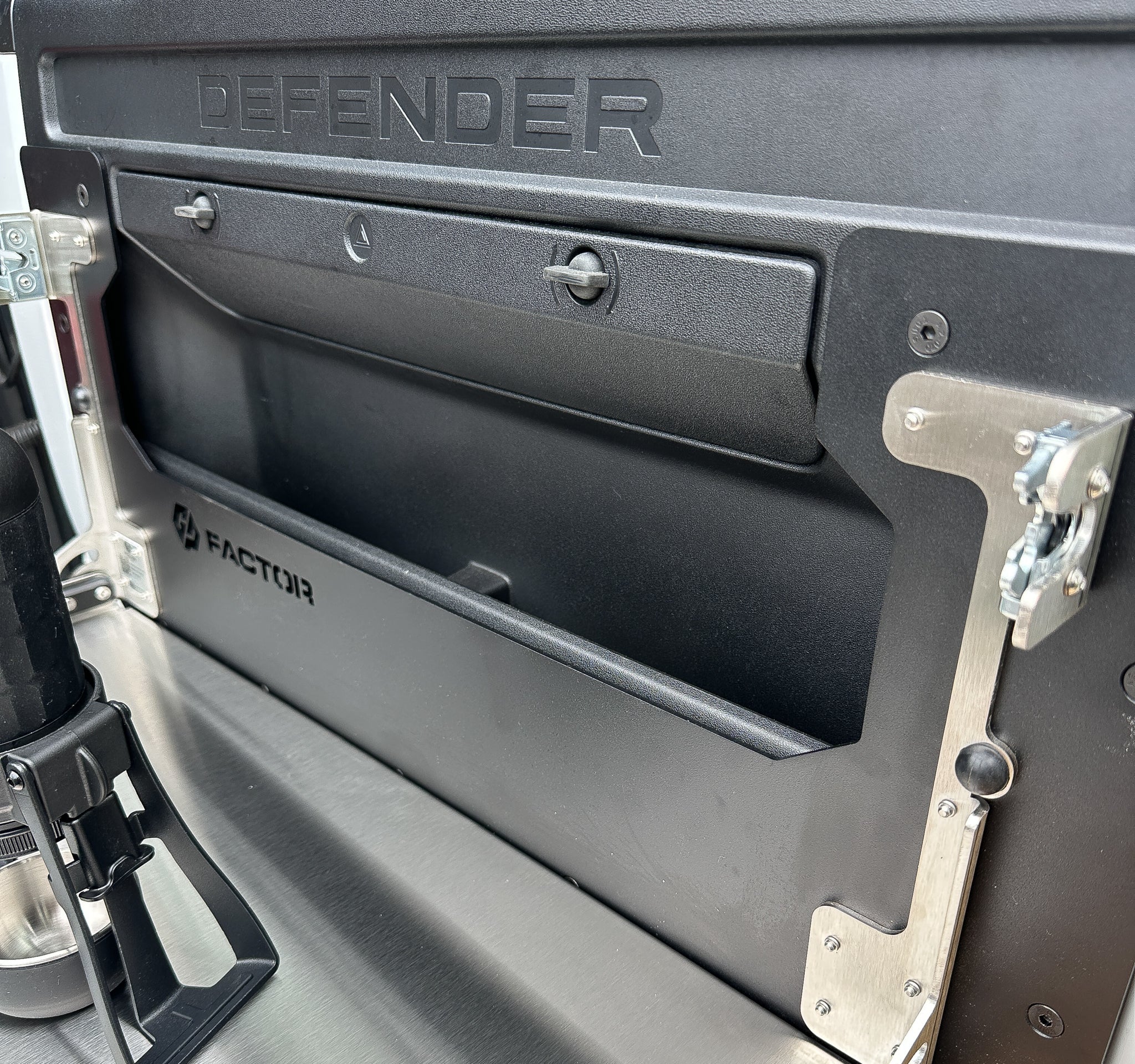 GP Factor Defender 110/130 V2 Folding Tailgate Table with Cutting Board