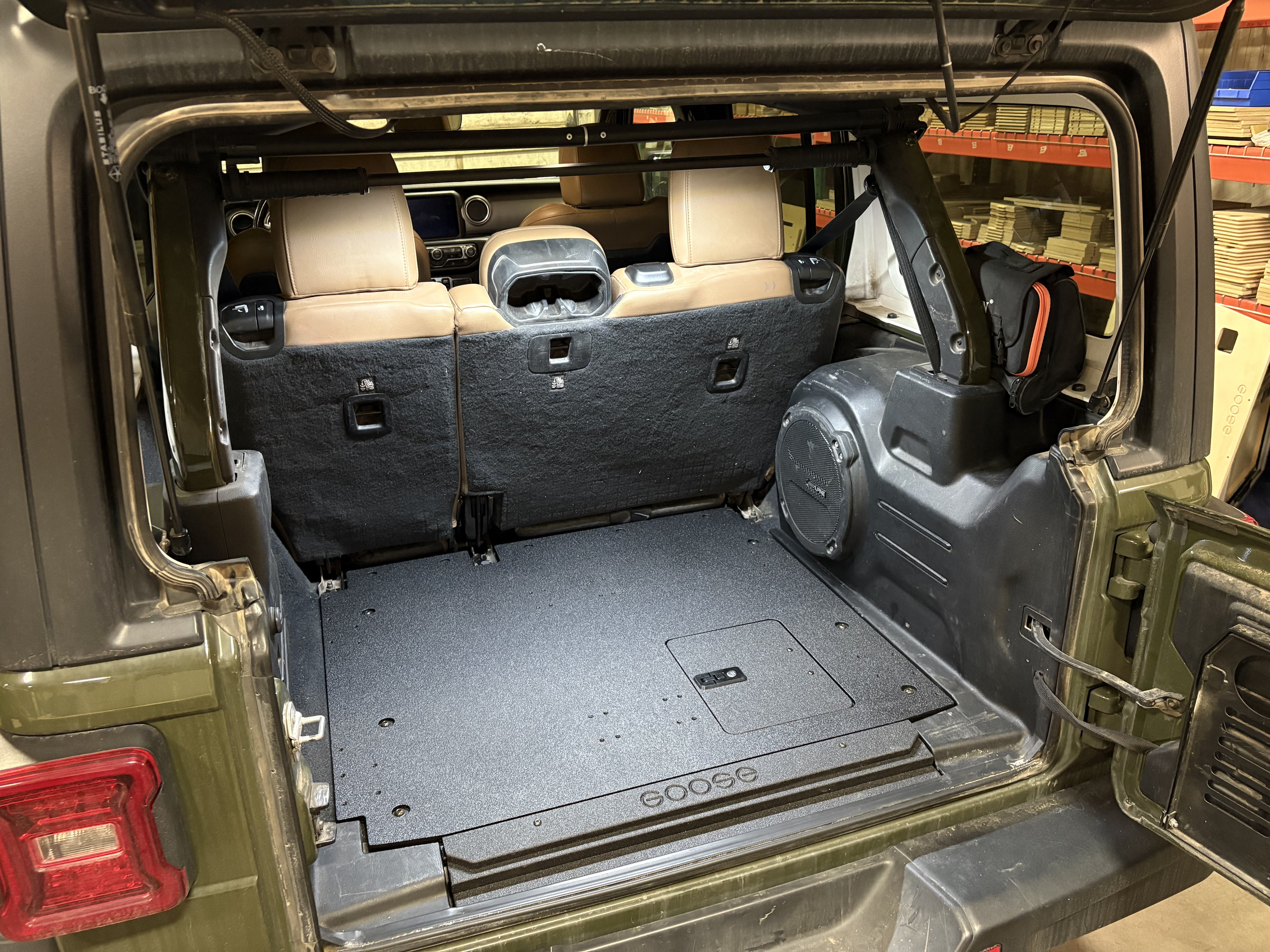 Jeep Wrangler 2018-Present JLU 4 Door - Rear Plate System Plate Systems Goose Gear- Overland Kitted