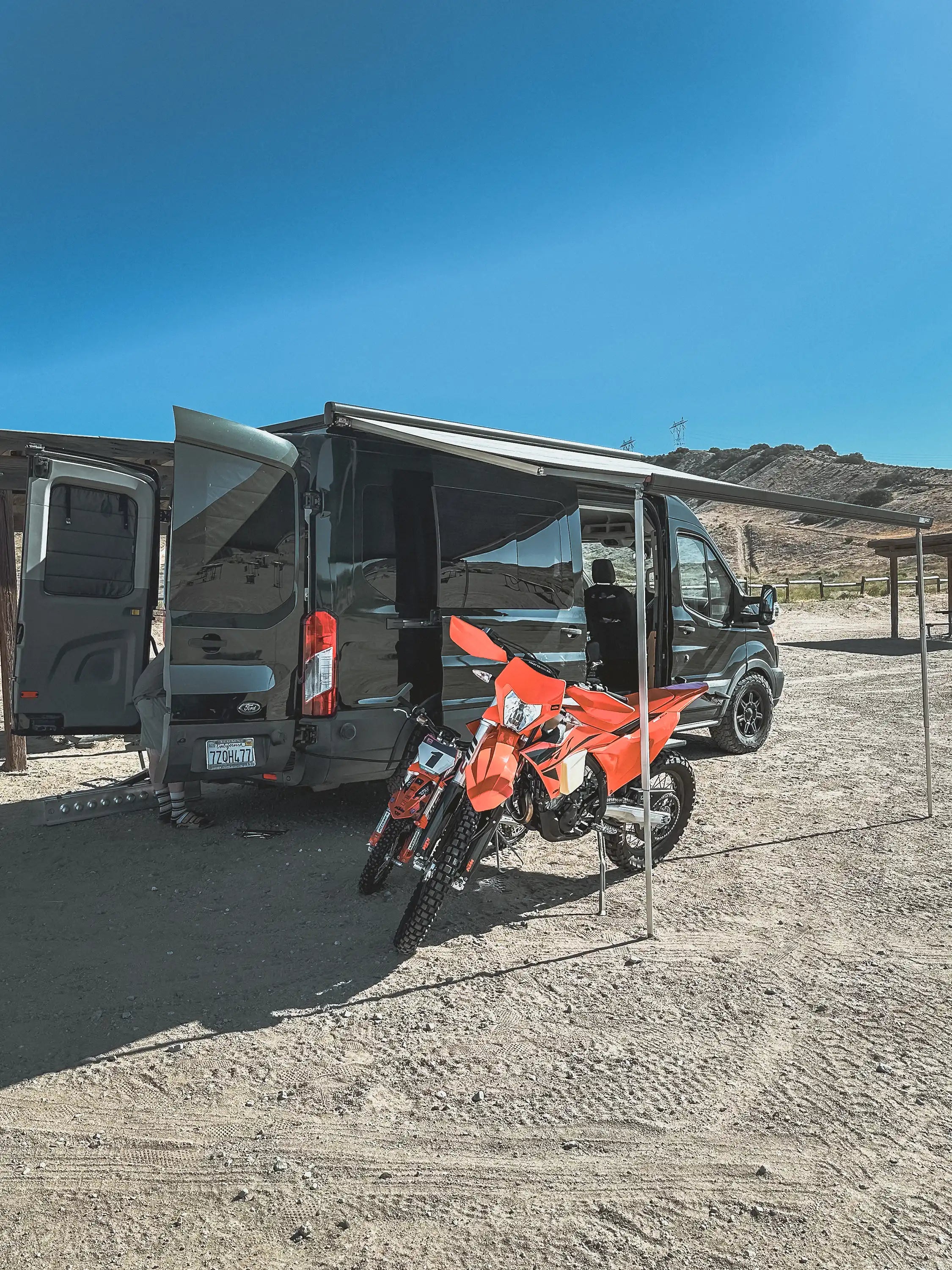 Leitner ACS ROOF Transit rack front view