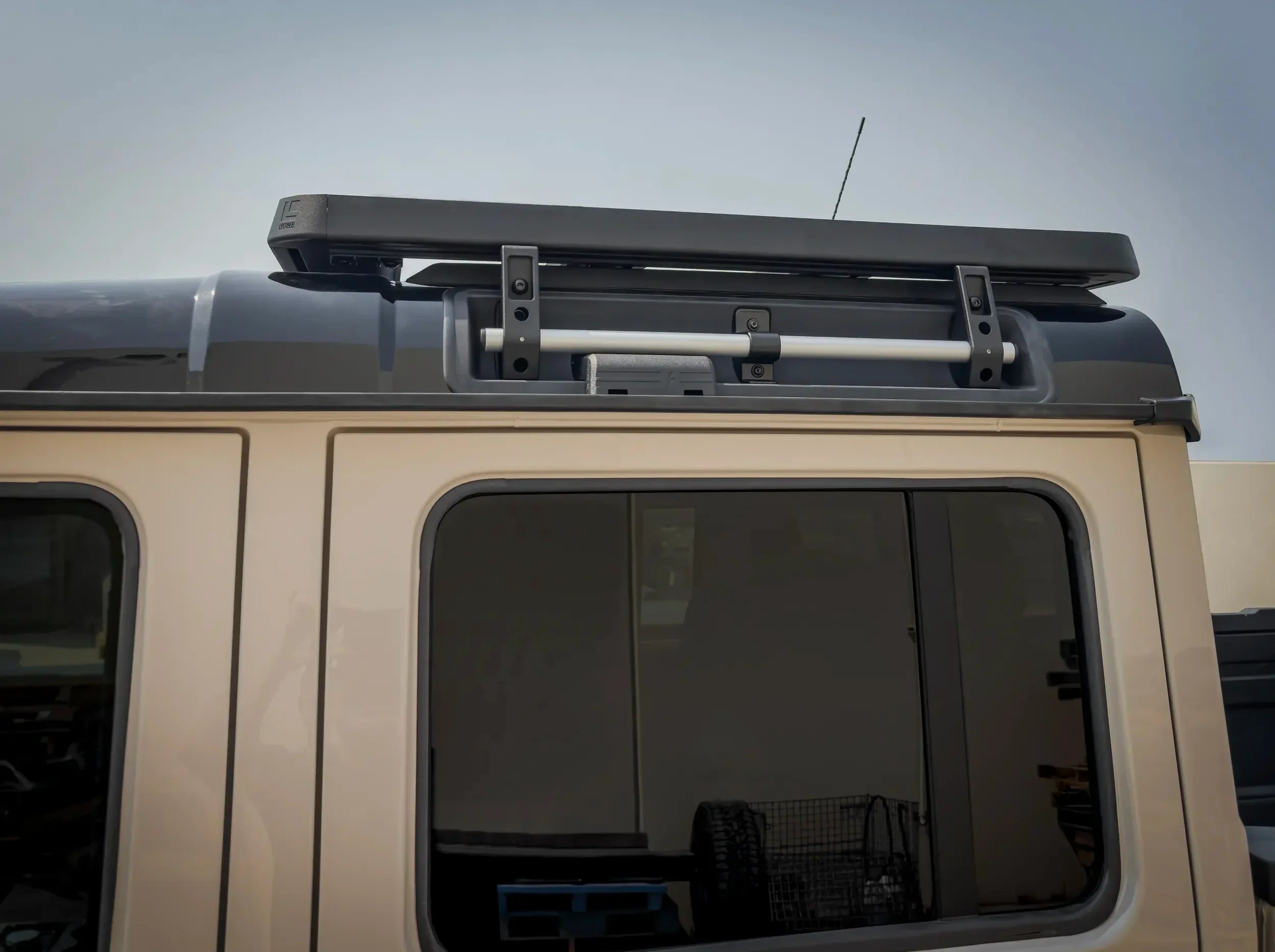 Leitner Quartermaster half rack view 5