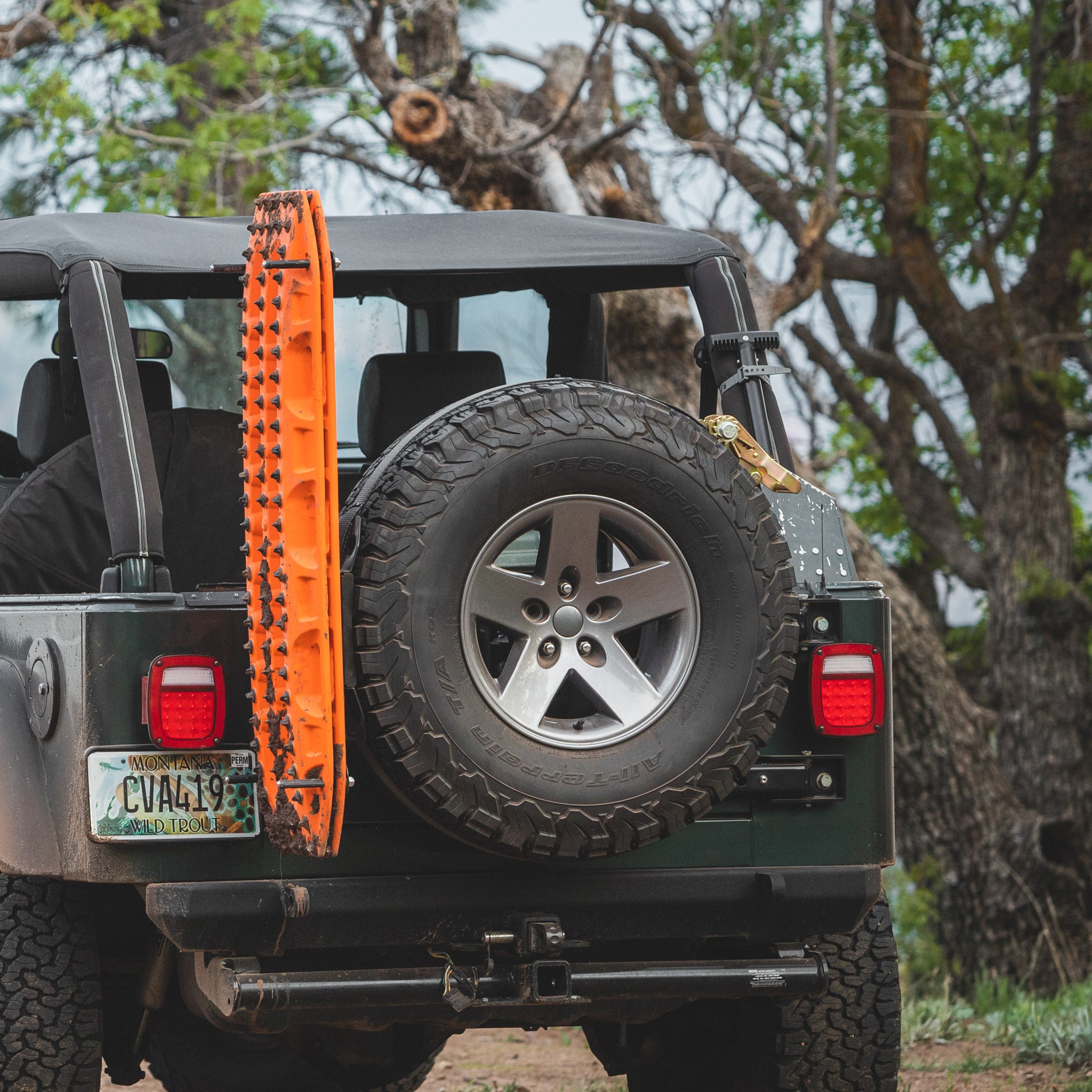 Overland Kitted Spare Tire MAXTRAX® Mounting System Mounting Gear Overland Kitted- Overland Kitted