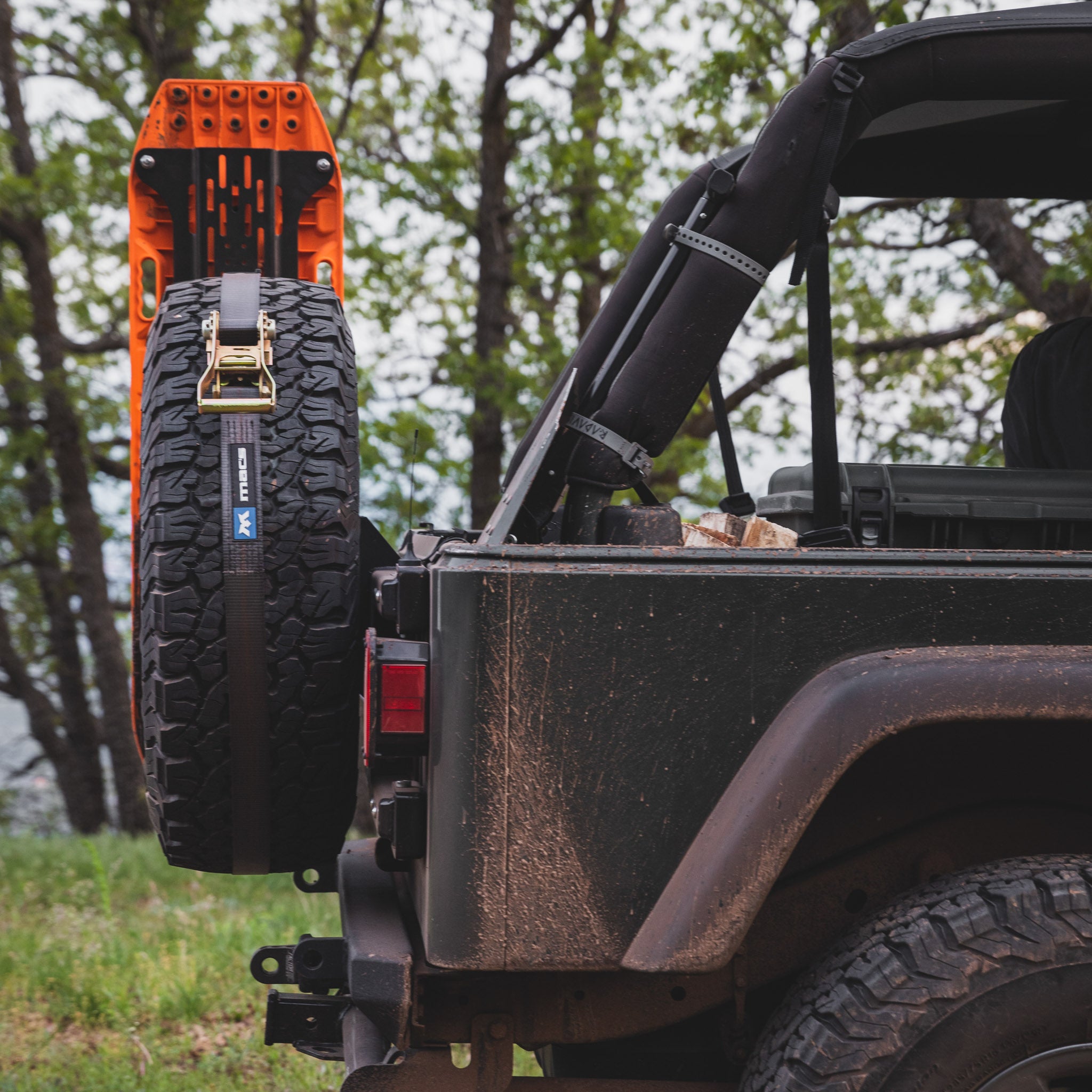 Overland Kitted Spare Tire MAXTRAX® Mounting System Mounting Gear Overland Kitted- Overland Kitted