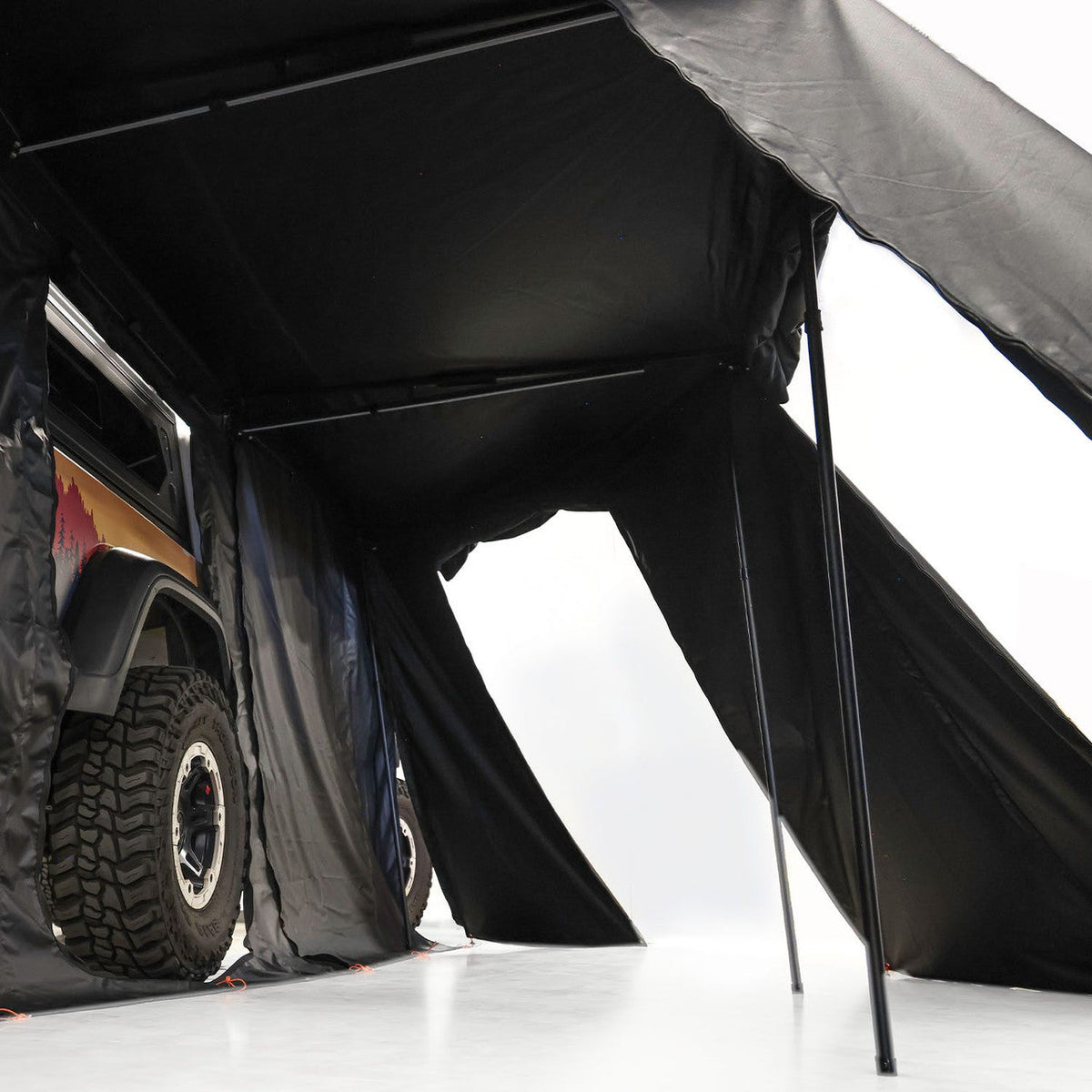 23ZERO Onyx 180 Wall Kit, close-up of a side-zip wall attachment