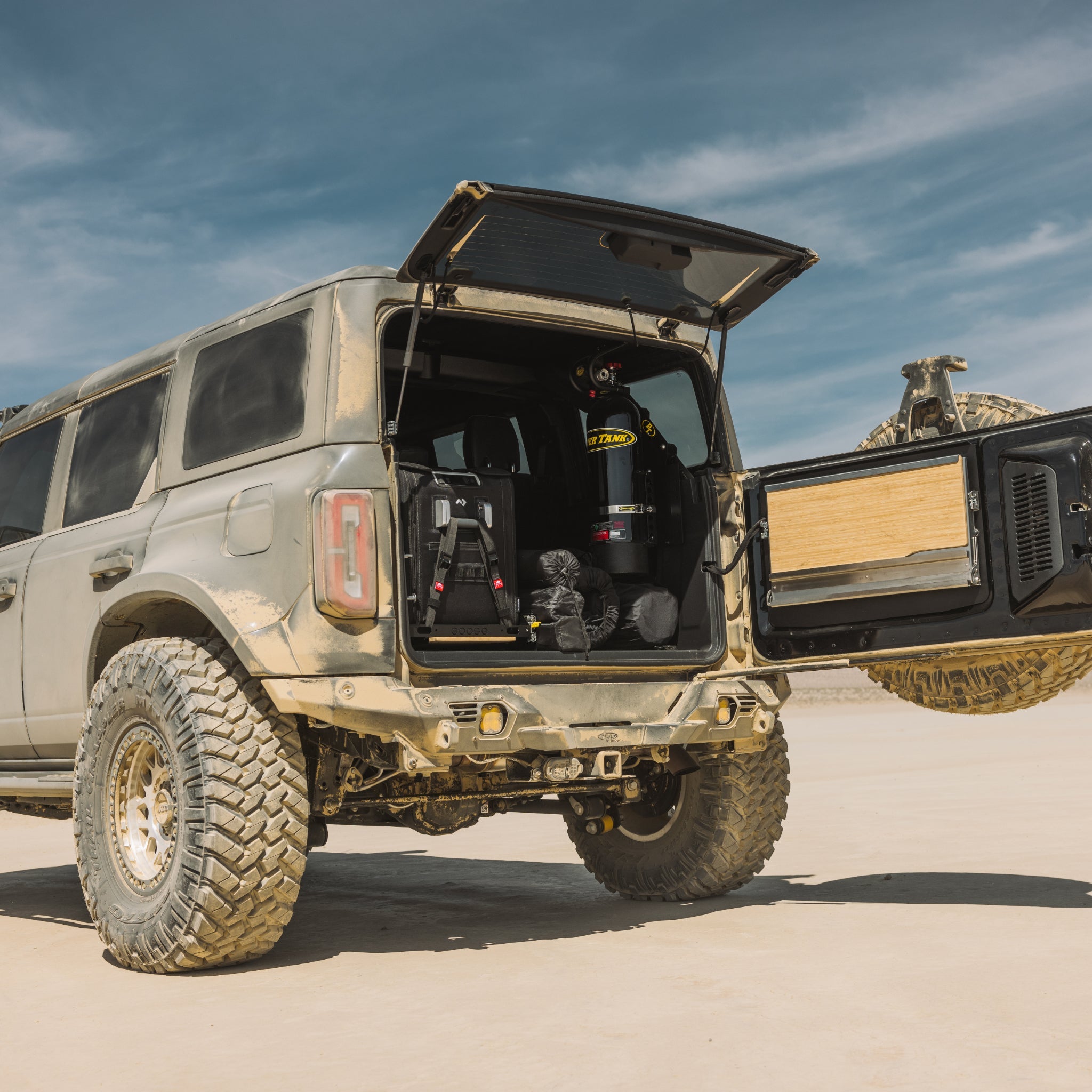 4 Door Bronco Plate - Power Tank or Propane Tank mount (6th Gen 2021+)