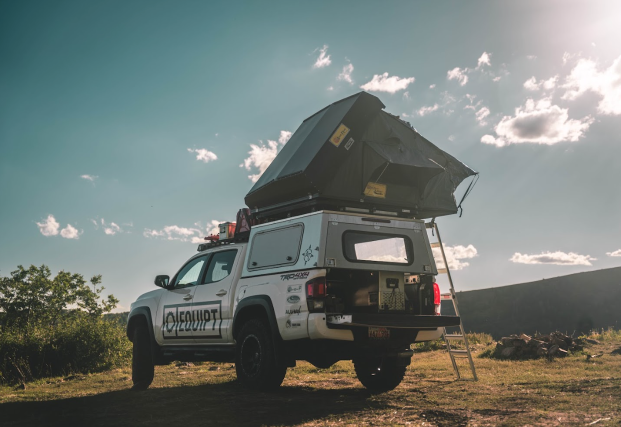 Sabre Hard Shell Roof Top Tent  Roof Top Tent Eezi-Awn- Overland Kitted