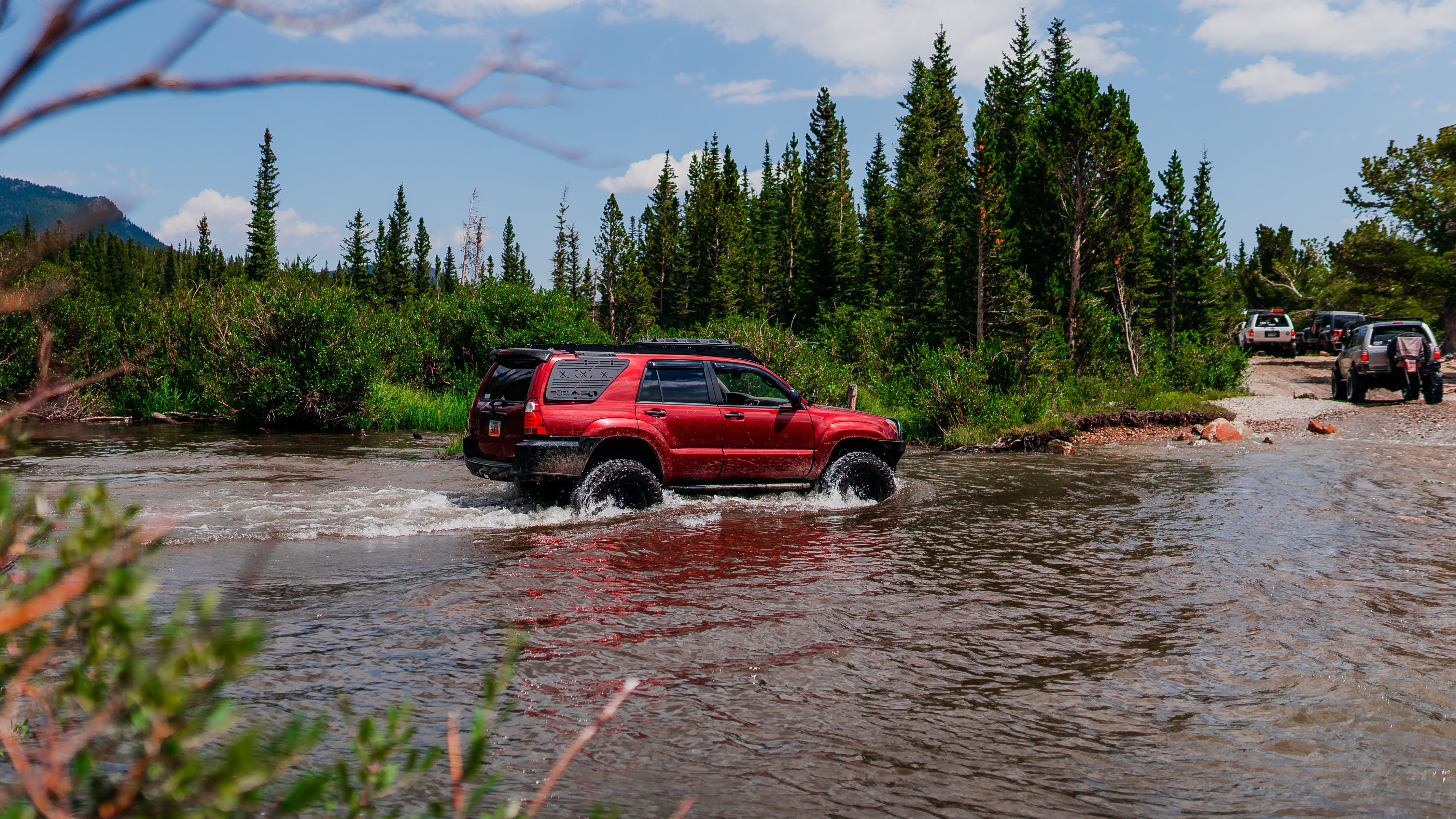 Toyota 4 Runner Sherpa Window Mount in a river