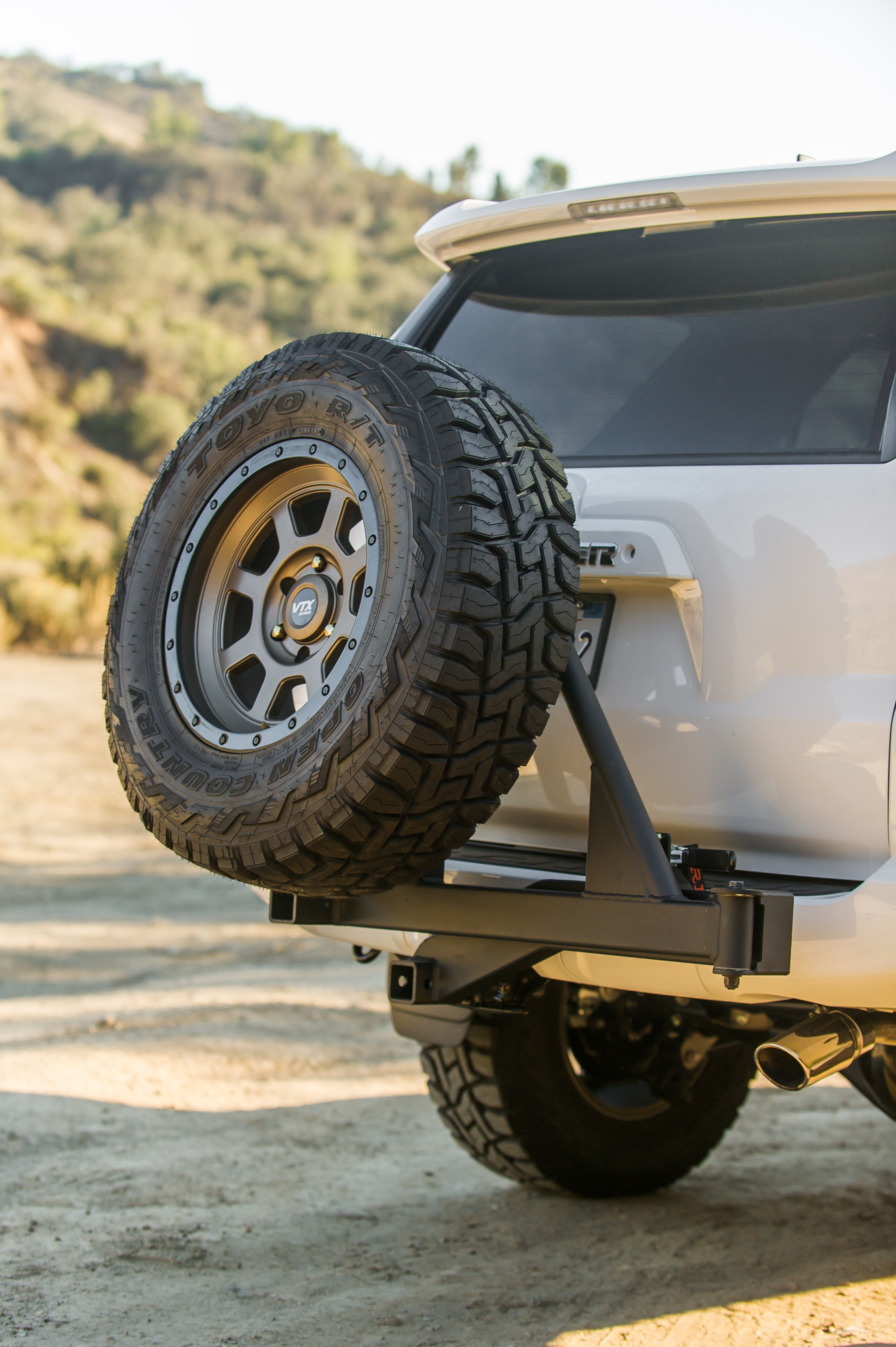 UltraSwing® Short-Fit Spare Tire Hitch Mount | RiGd Supply Vehicle RIGd Supply- Overland Kitted