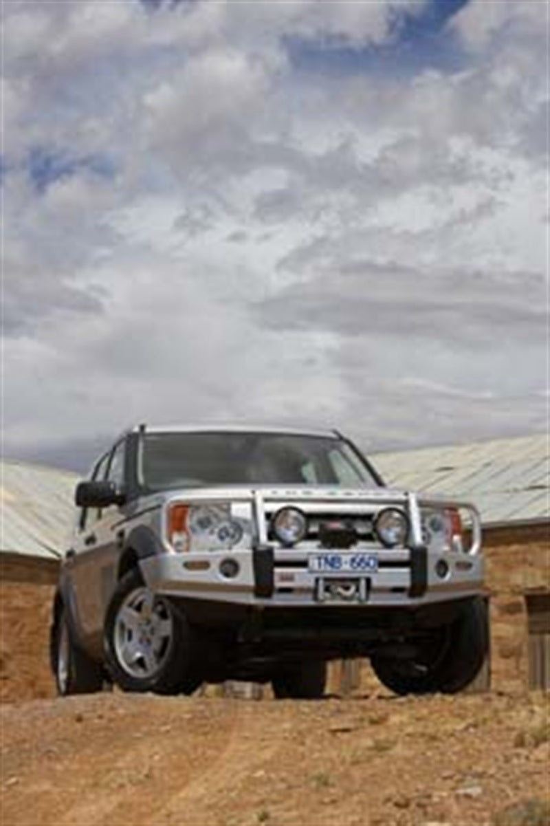ARB LR3 winch bar detail of OE fog light provision