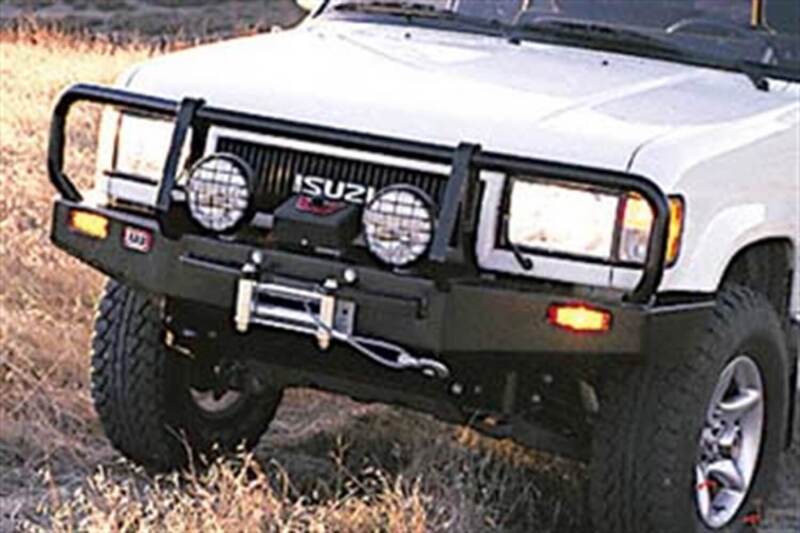 ARB Deluxe Bull Bar for Isuzu Trooper — winch mount and wing detail