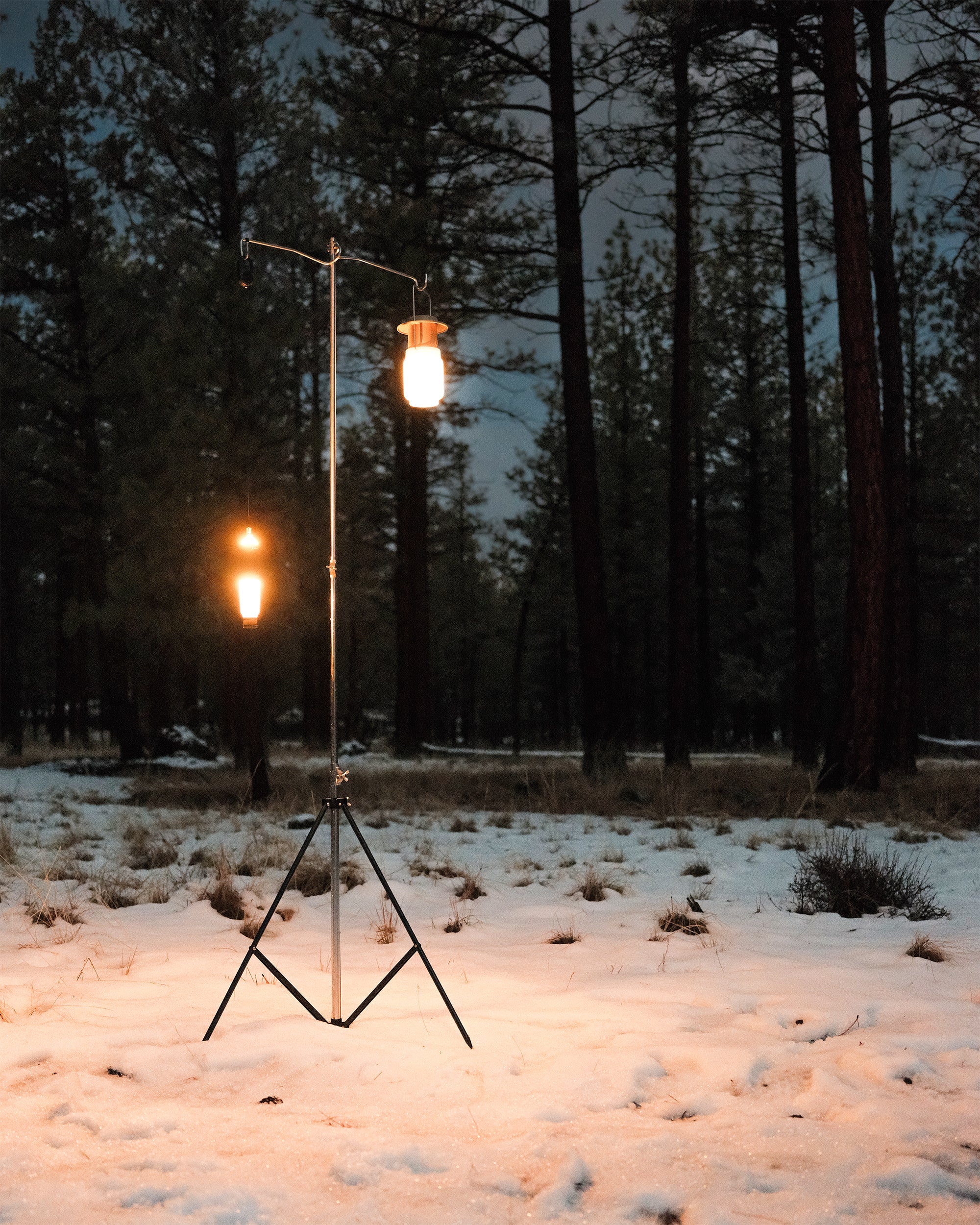 Double Head Tripod Stainless Steel Lantern Post
