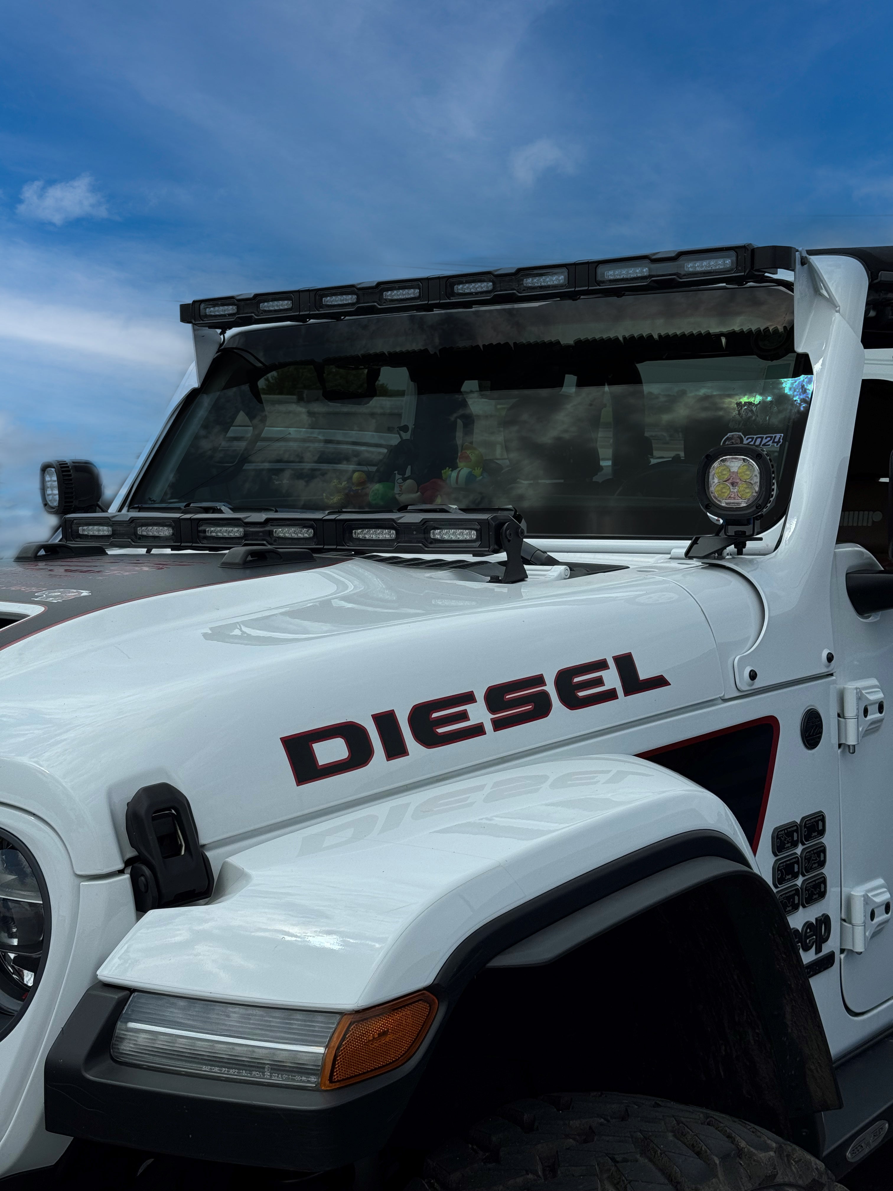 V48 Black 17200 eLumen 48" Hyperion Series Light Bar