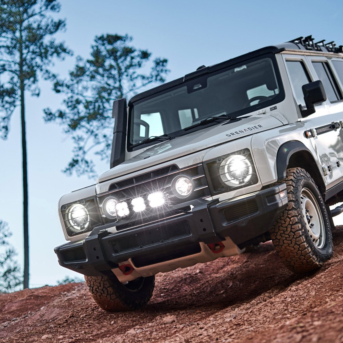 INEOS Grenadier: Front Bumper Light Mount