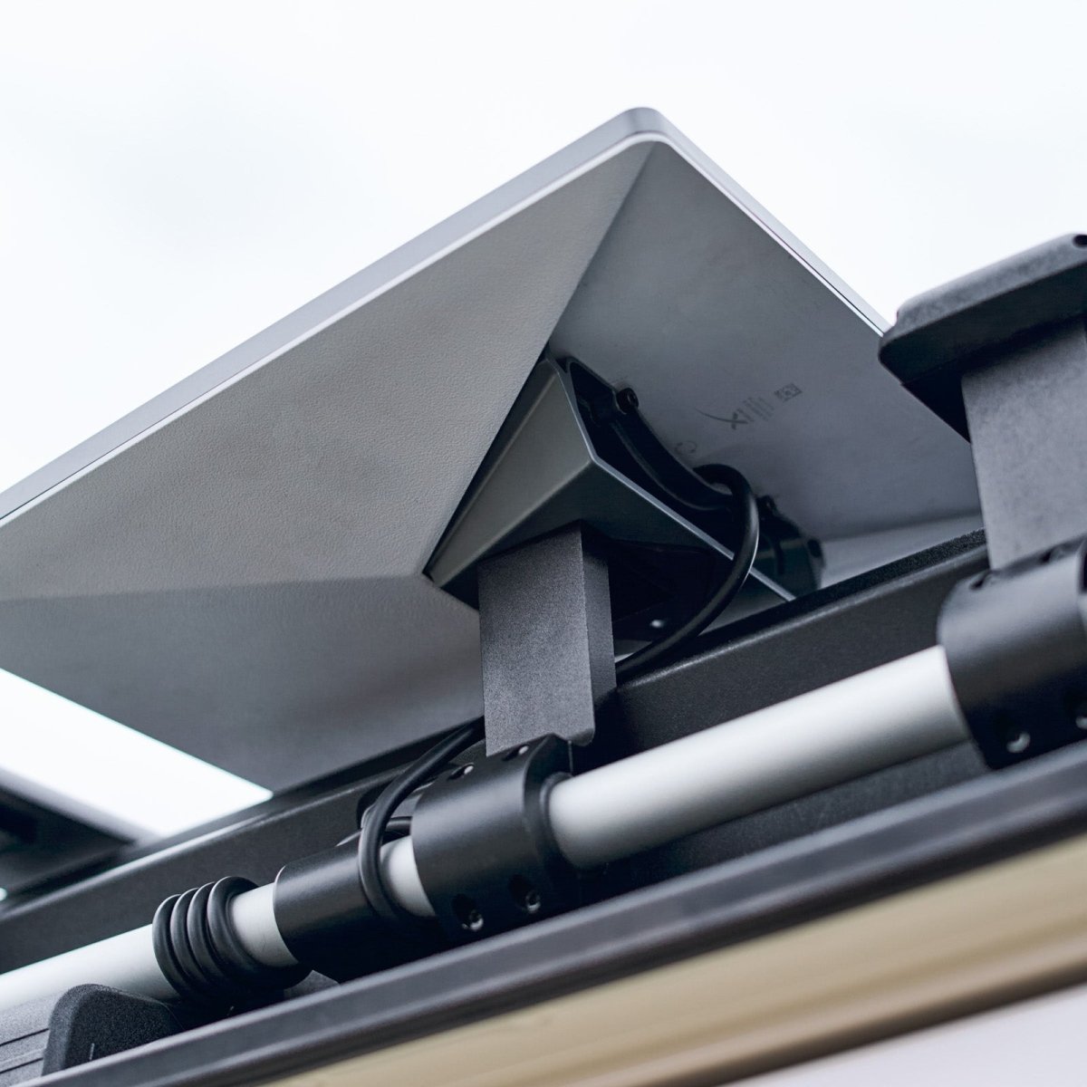 Starlink Mini Roof Mount v2 – Rail & Kickstand for INEOS Grenadier