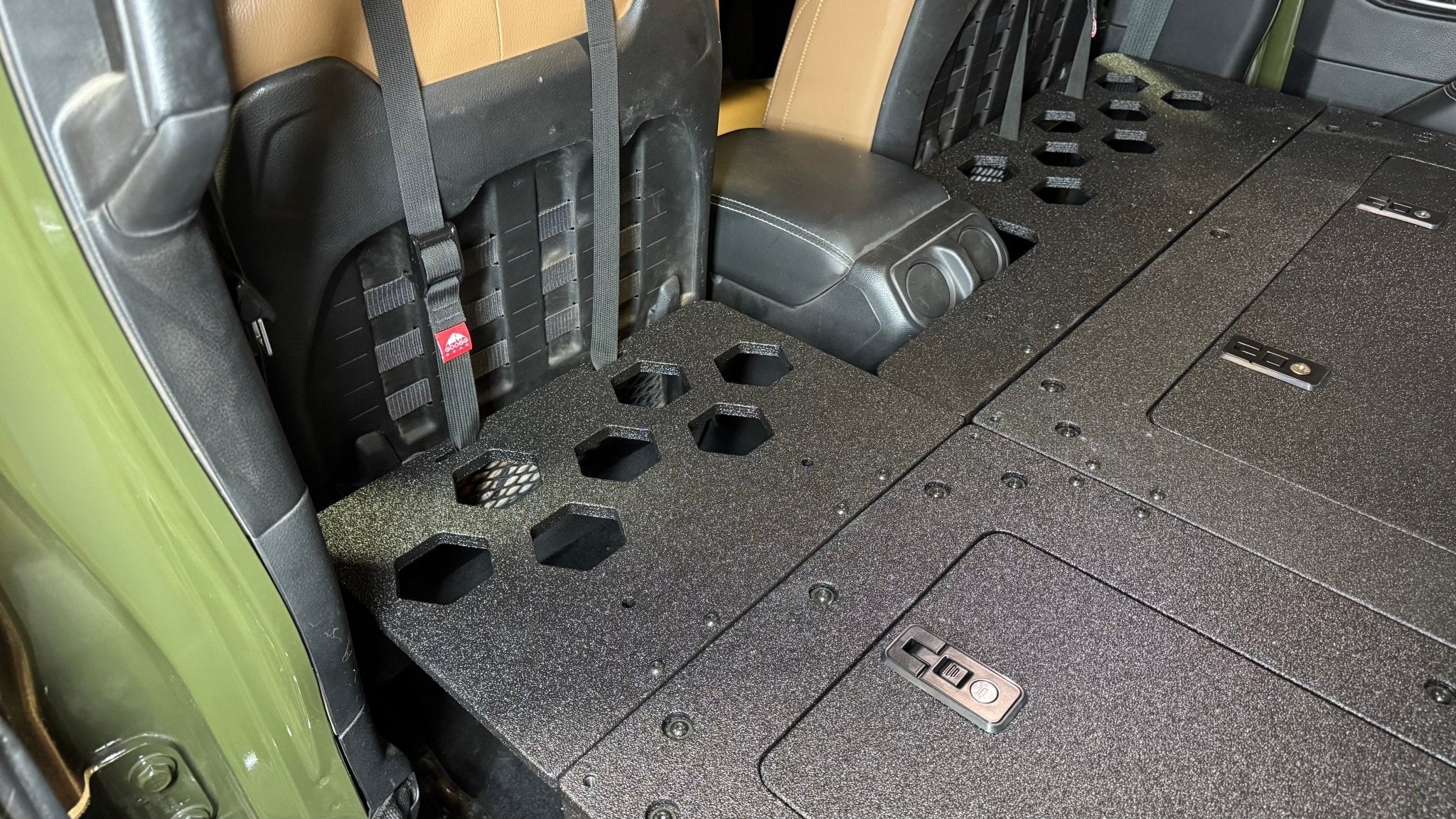 Jeep Wrangler 2018-Present JLU 4 Door - Second Row Seat Delete Plate System - 8" or 10" Module Based