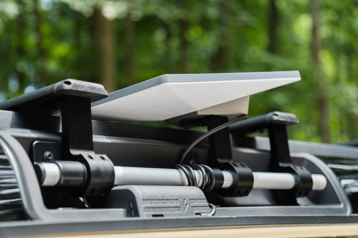 Starlink Mini Roof Mount v2 – Rail & Kickstand for INEOS Grenadier